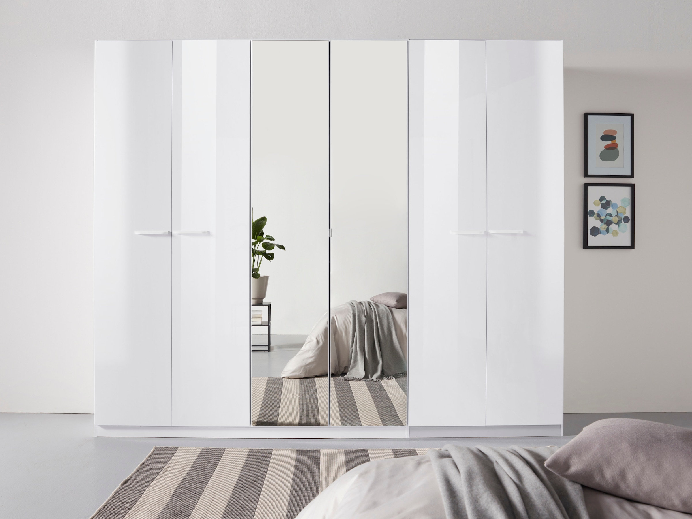 rauch Drehtürenschrank »Kleiderschrank Schrank Garderobe TOPSELLER OTELI inkl. Inneneinteilung«, mit 3 Innenschubladen extra Böden optional mit Spiegel MADE IN GERMANY