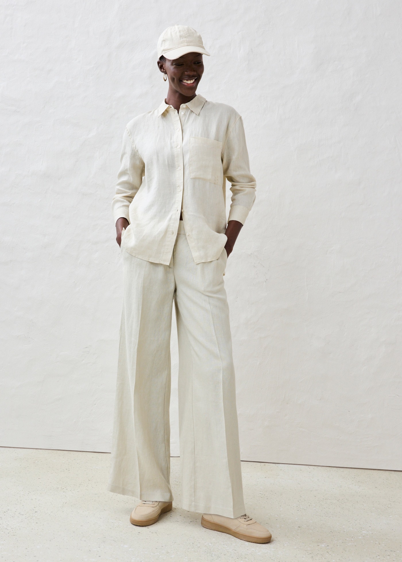 bonprix Bundfaltenhose  aus Leinen, strapazierfähiges Material, Loose Fit, mit Knittereffekt