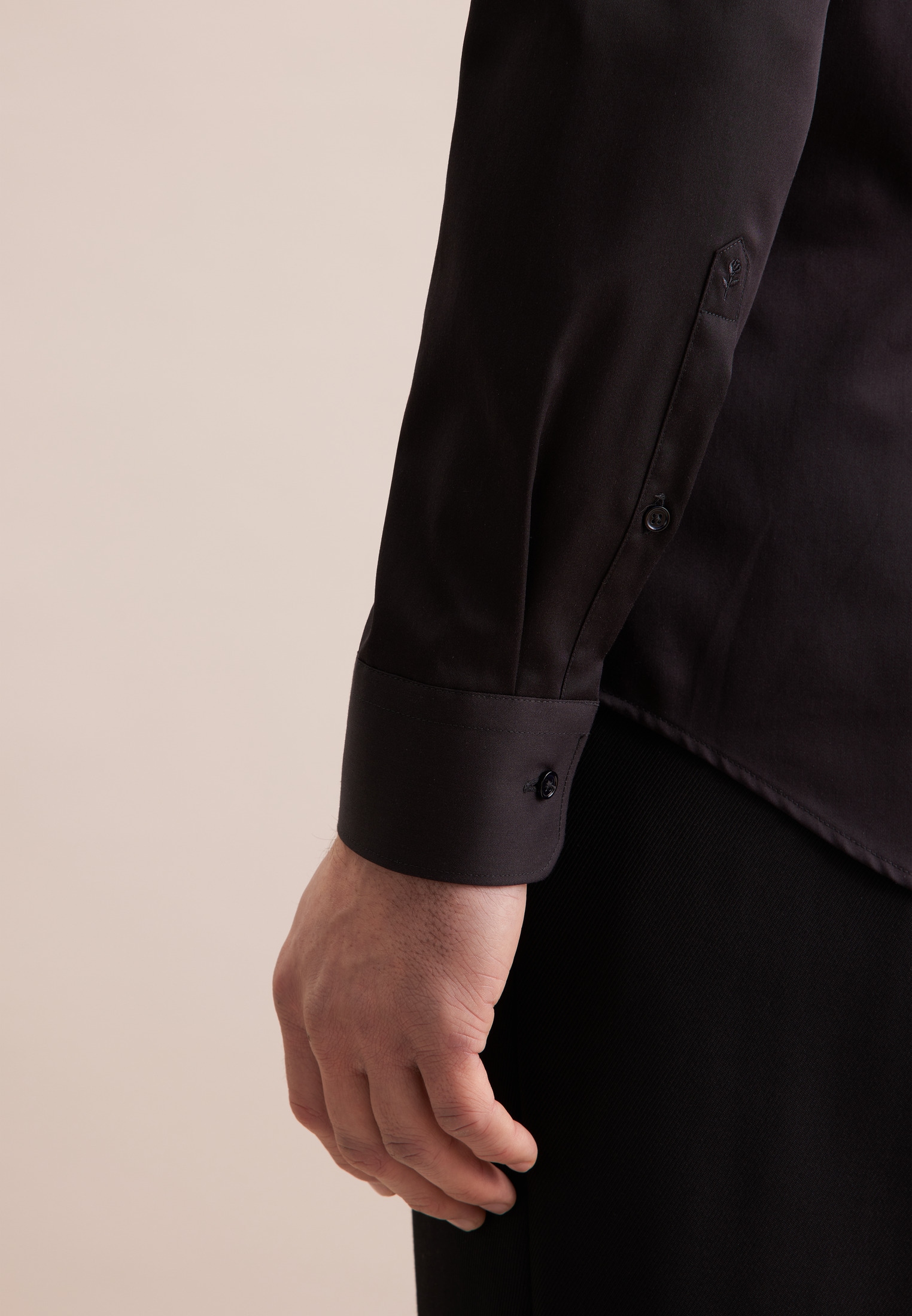 seidensticker Businesshemd »Schwarze Rose«, Shaped 1/1 Extra lang Kentkragen Uni