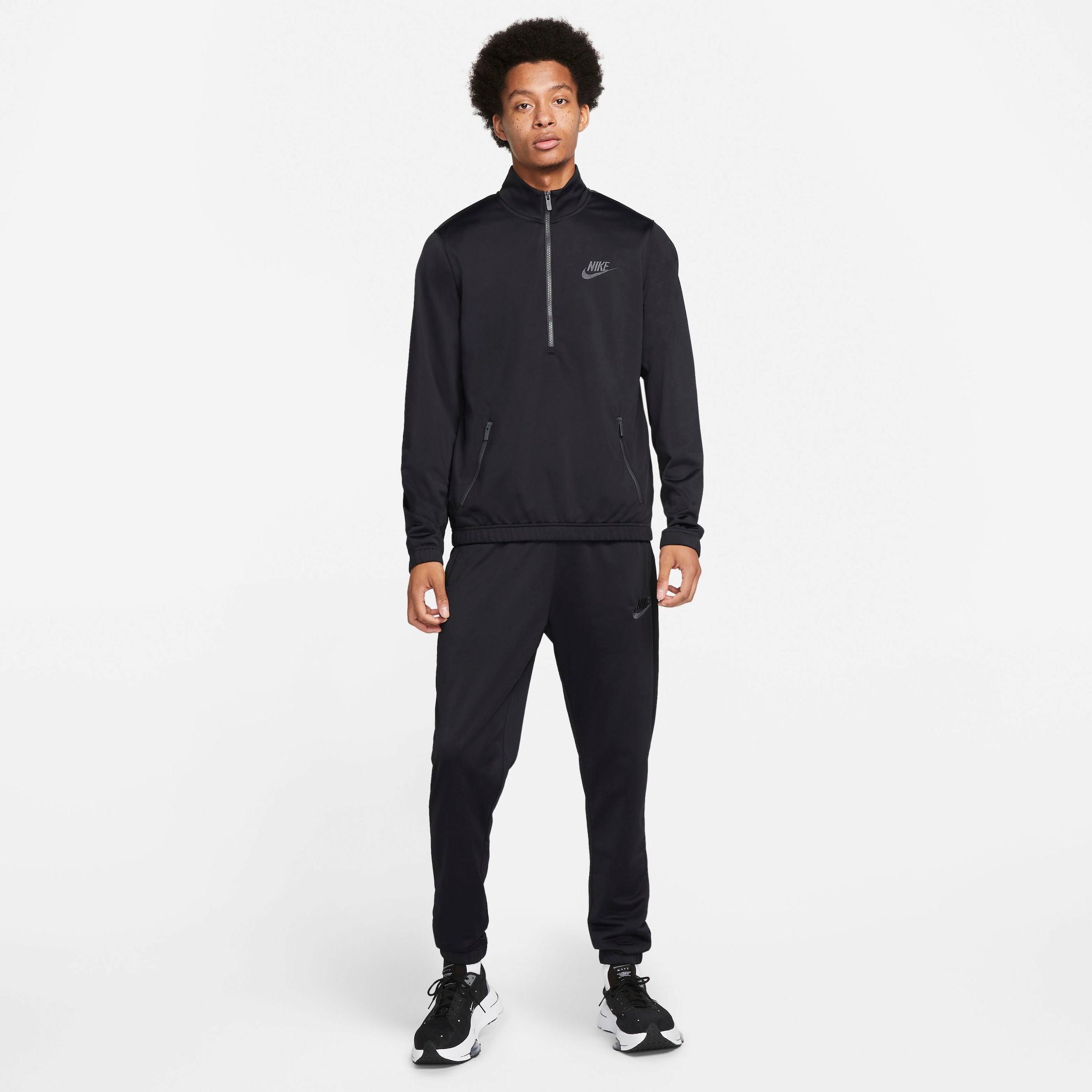 Nike Sportswear tlg.) »Sport Trainingsanzug Poly-Knit bei Track Essentials Men\'s 2 Suit«, (Set