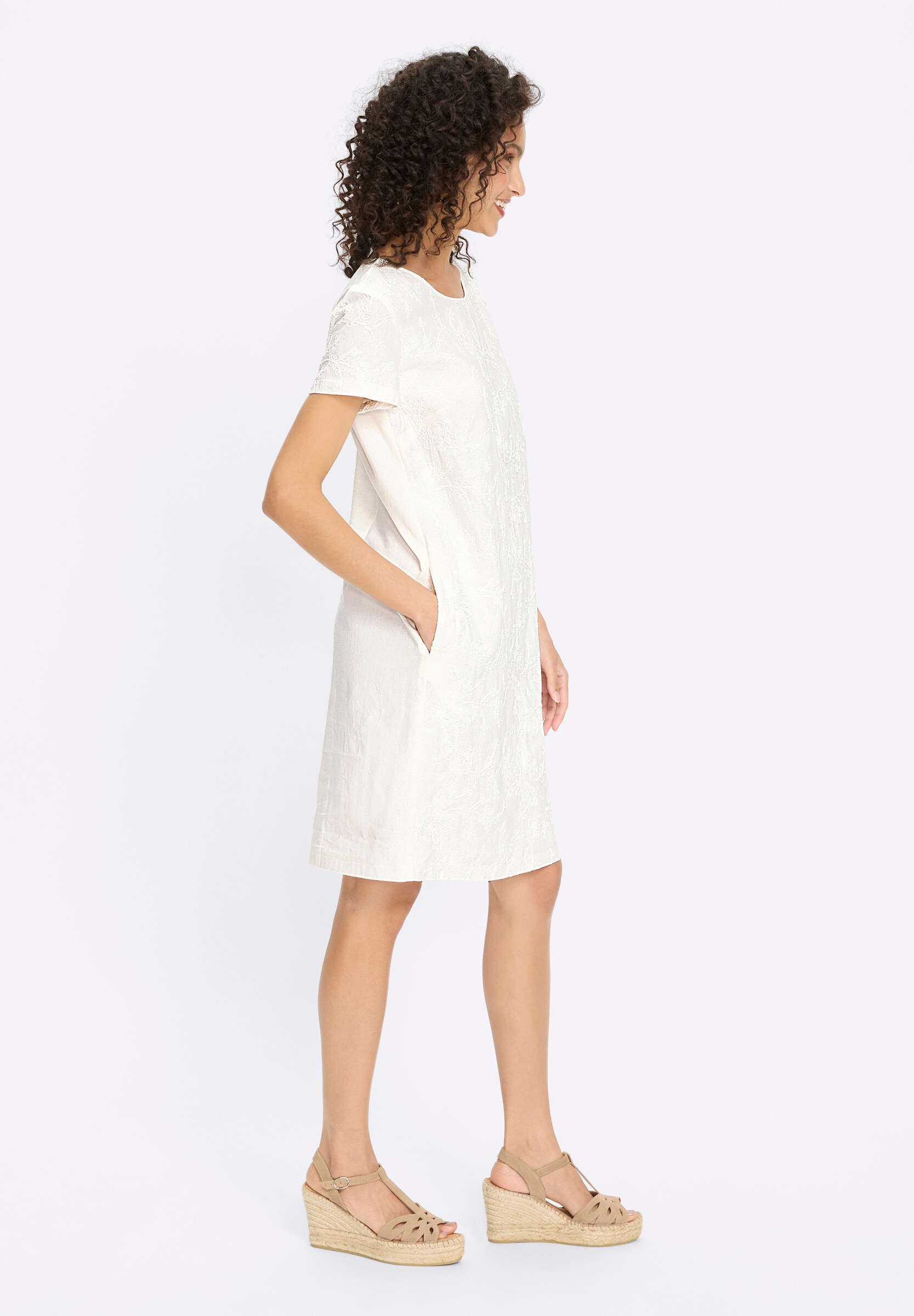 heine Sommerkleid »Kleid Sommerkleid mit Blumen-Stickerei« Nahttasche
