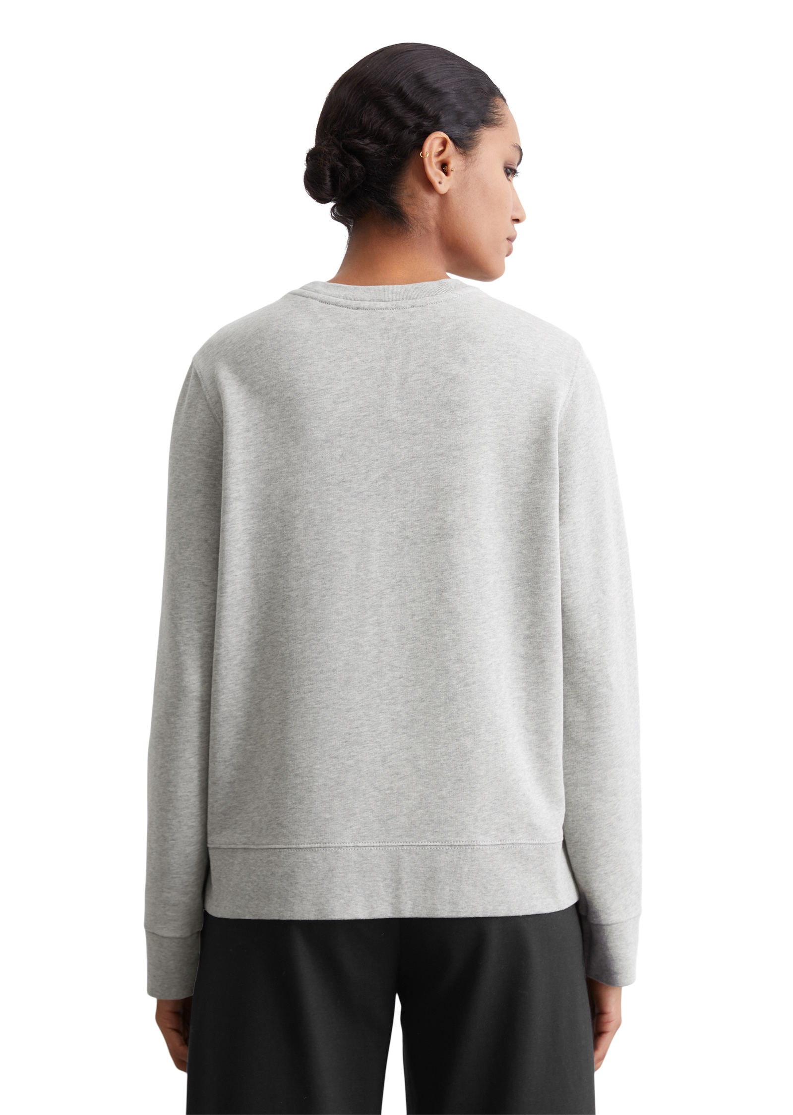 Marc O'Polo Sweatshirt, mit Kontrast-Stickerei auf der Brust