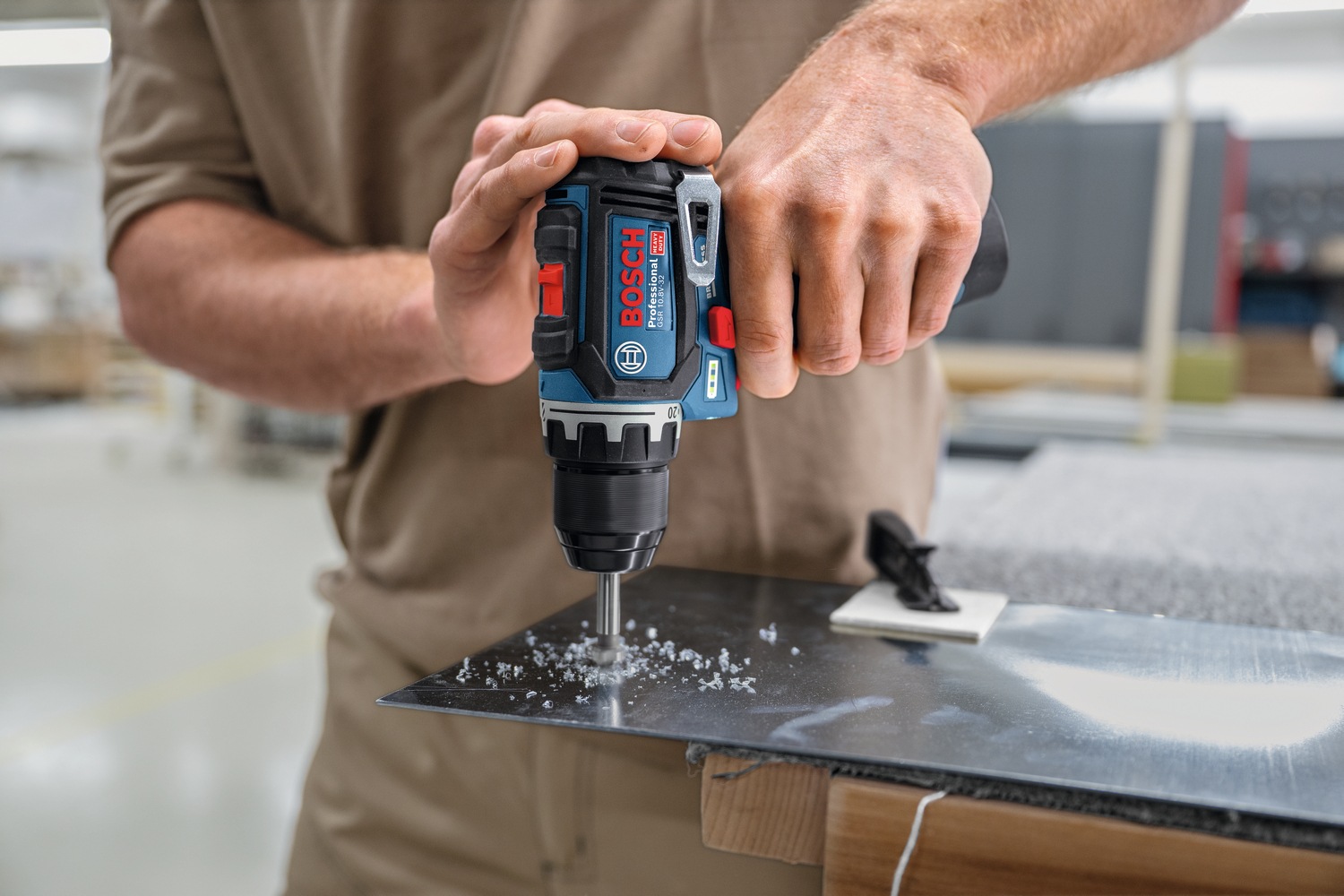 Bosch Professional Akku-Bohrschrauber »GSR 12V-32« Set,  inkl. 2 Akkus, Ladegerät und L-BOXX