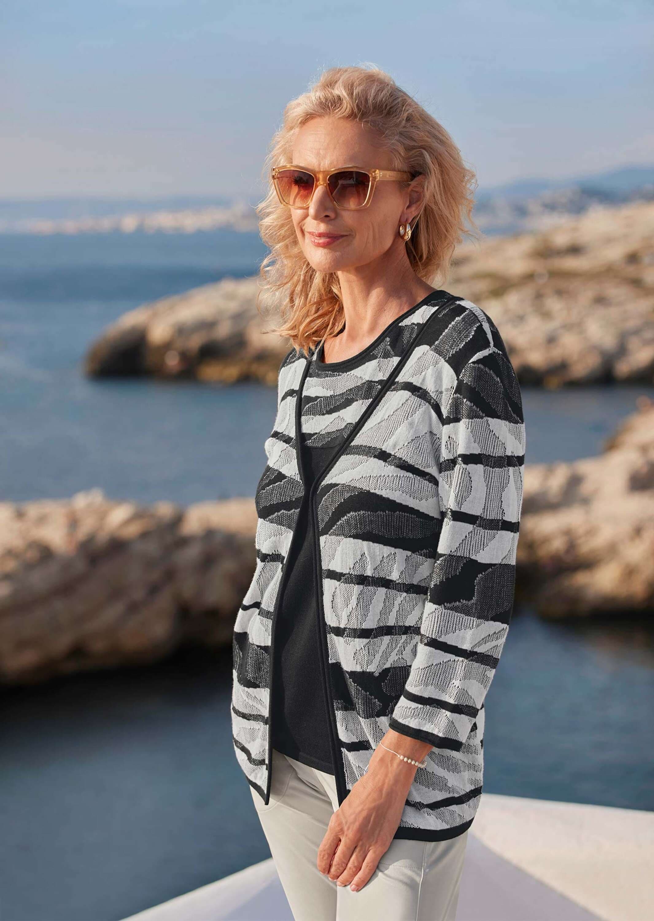 GOLDNER Strickjacke »Strickjacke mit V-Ausschnitt« mit attraktiven Rollkanten