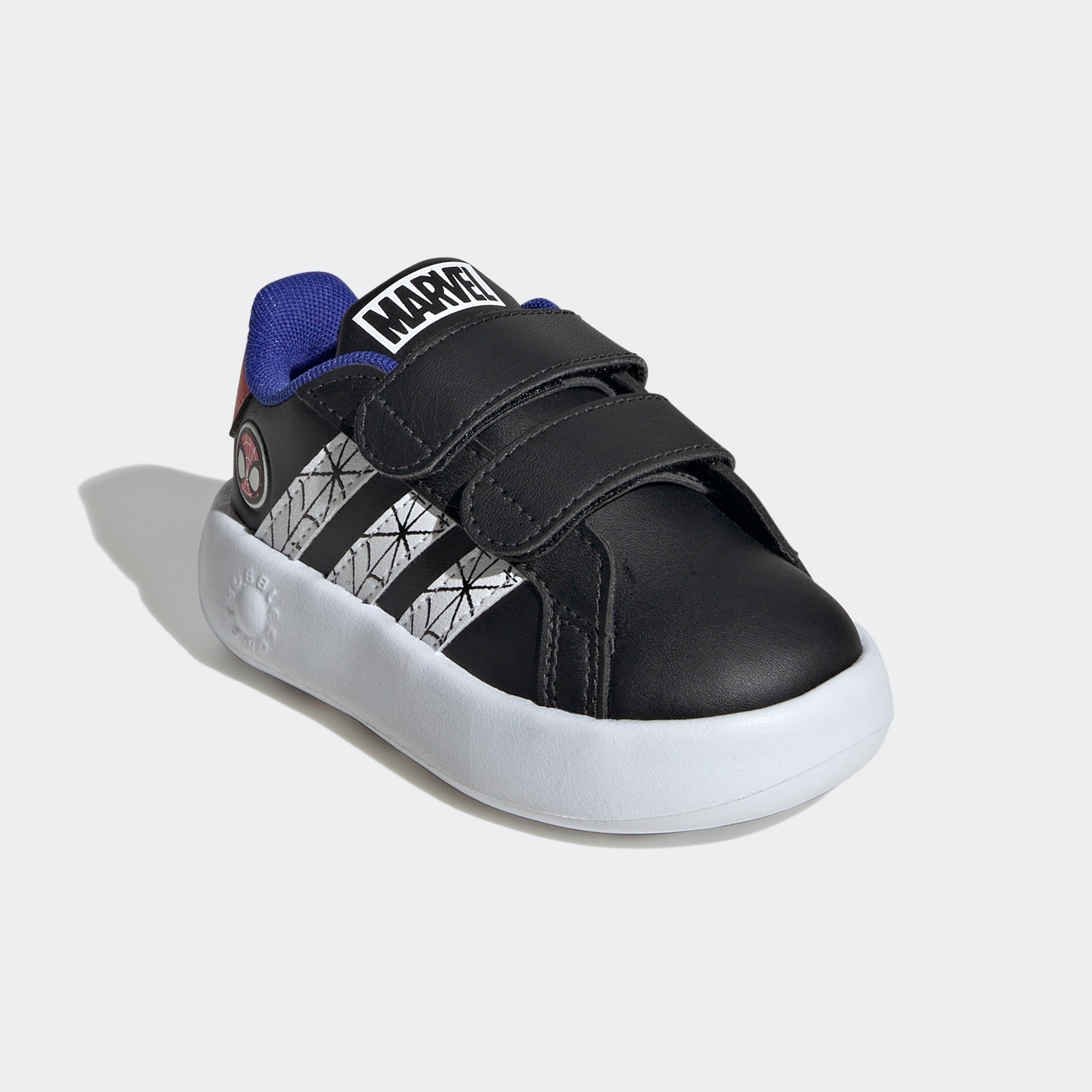adidas Sportswear Klettschuh »ADIDAS MARVEL SPIDER-MAN KIDS GRAND COURT SCHUH«, Design auf den Spuren des adidas Superstar, für Kinder