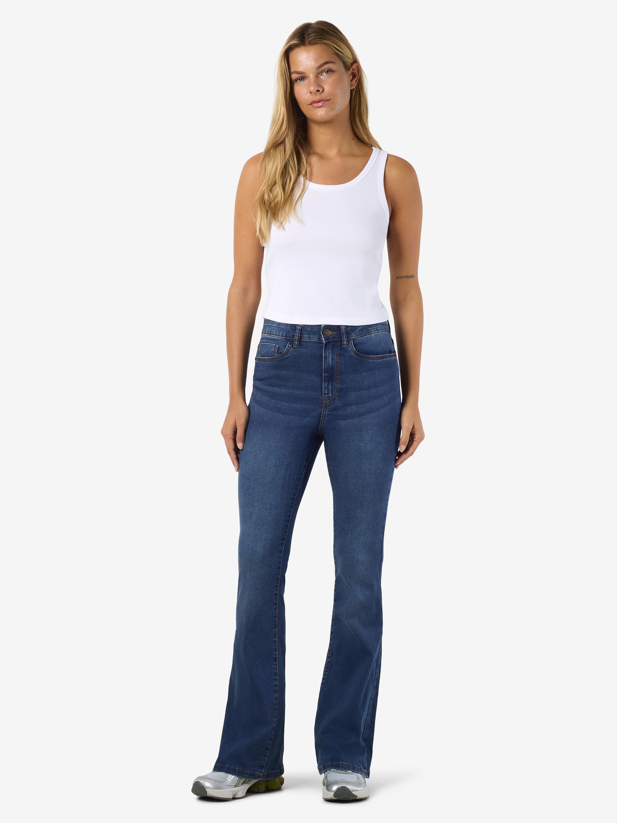 Noisy may High-waist-Jeans »NMSALLIE HW FLARE JEAN VI021MB FWD NOOS«
