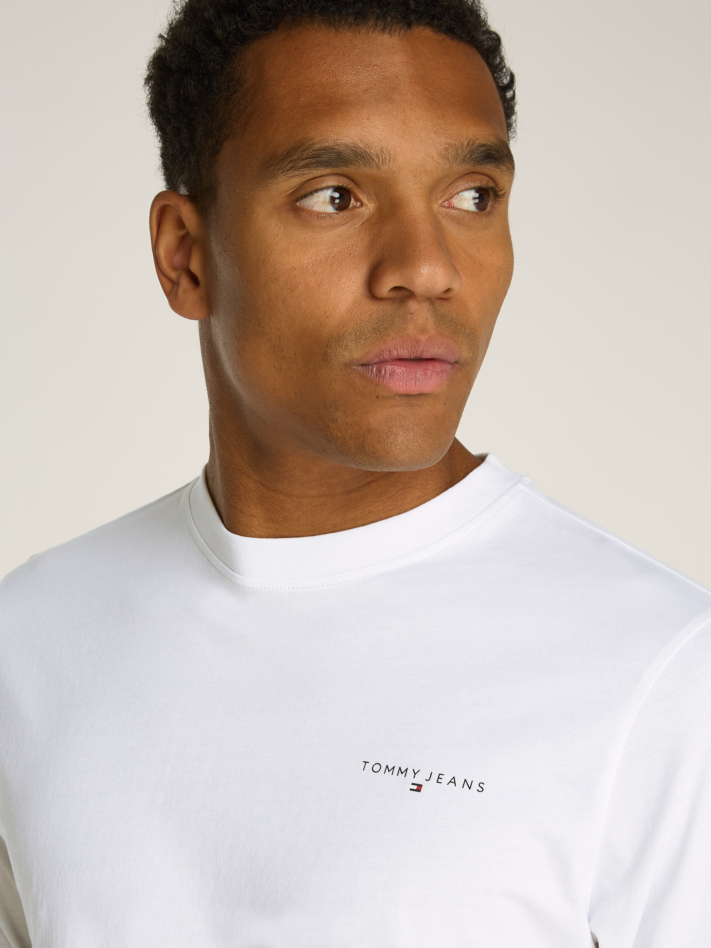 Tommy Jeans Plus Longsleeve »TJM SLIM LINEAR CHST L/S TEE EXT«, Große Größen