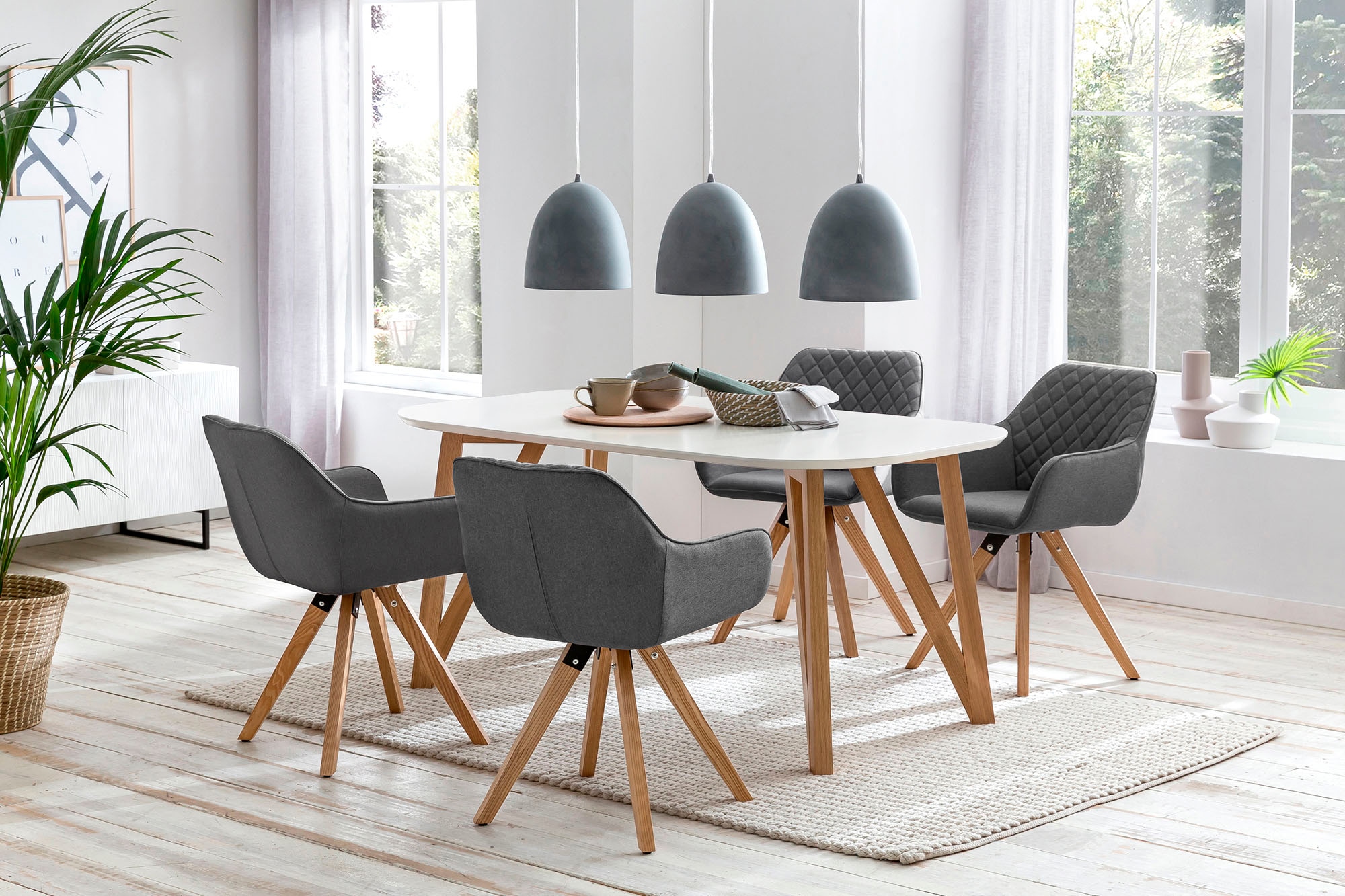 SalesFever Essgruppe »Växjö - Familienfreundliche Essgruppe«, (Set, 5 tlg.), bestehend aus 4 modernen Polsterstühlen und einem 180 cm breitem Tisch