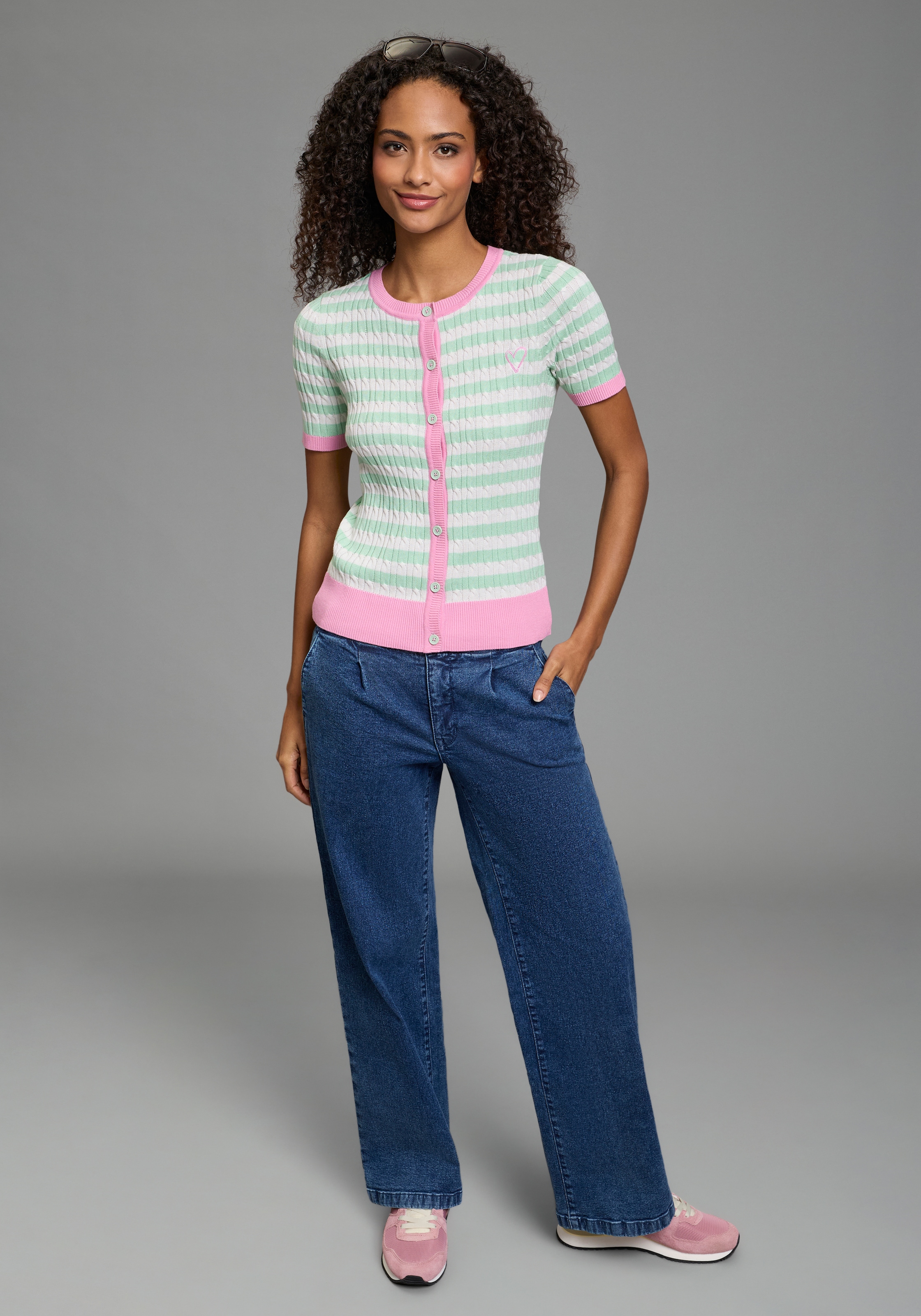 KangaROOS Strickjacke Feinstrickjacke, mit Knopfleiste, mit Halbarm