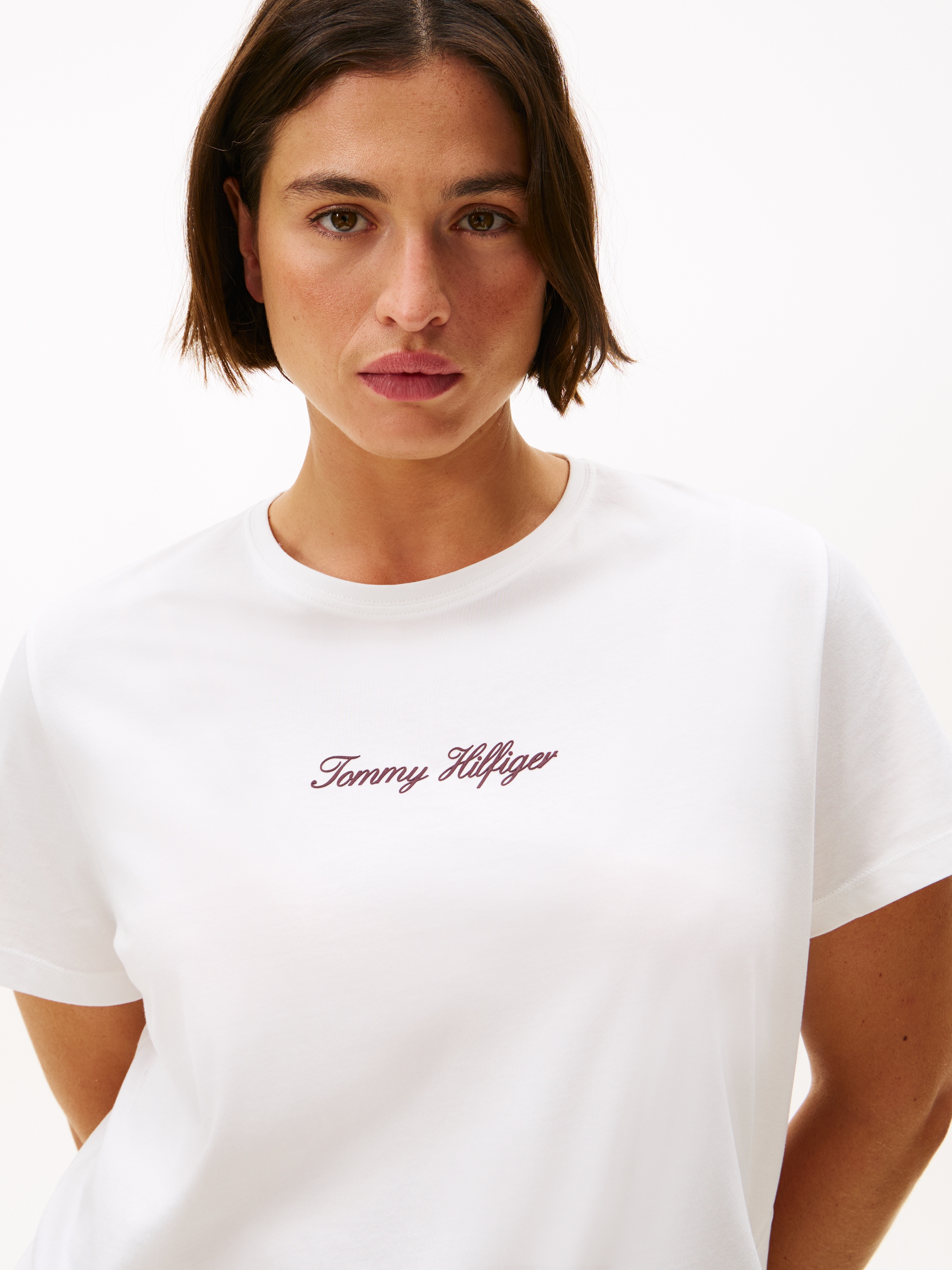 Tommy Hilfiger Curve Kurzarmshirt »CRV CLASSIC SCRIPT REG SS TEE« in großen Größen