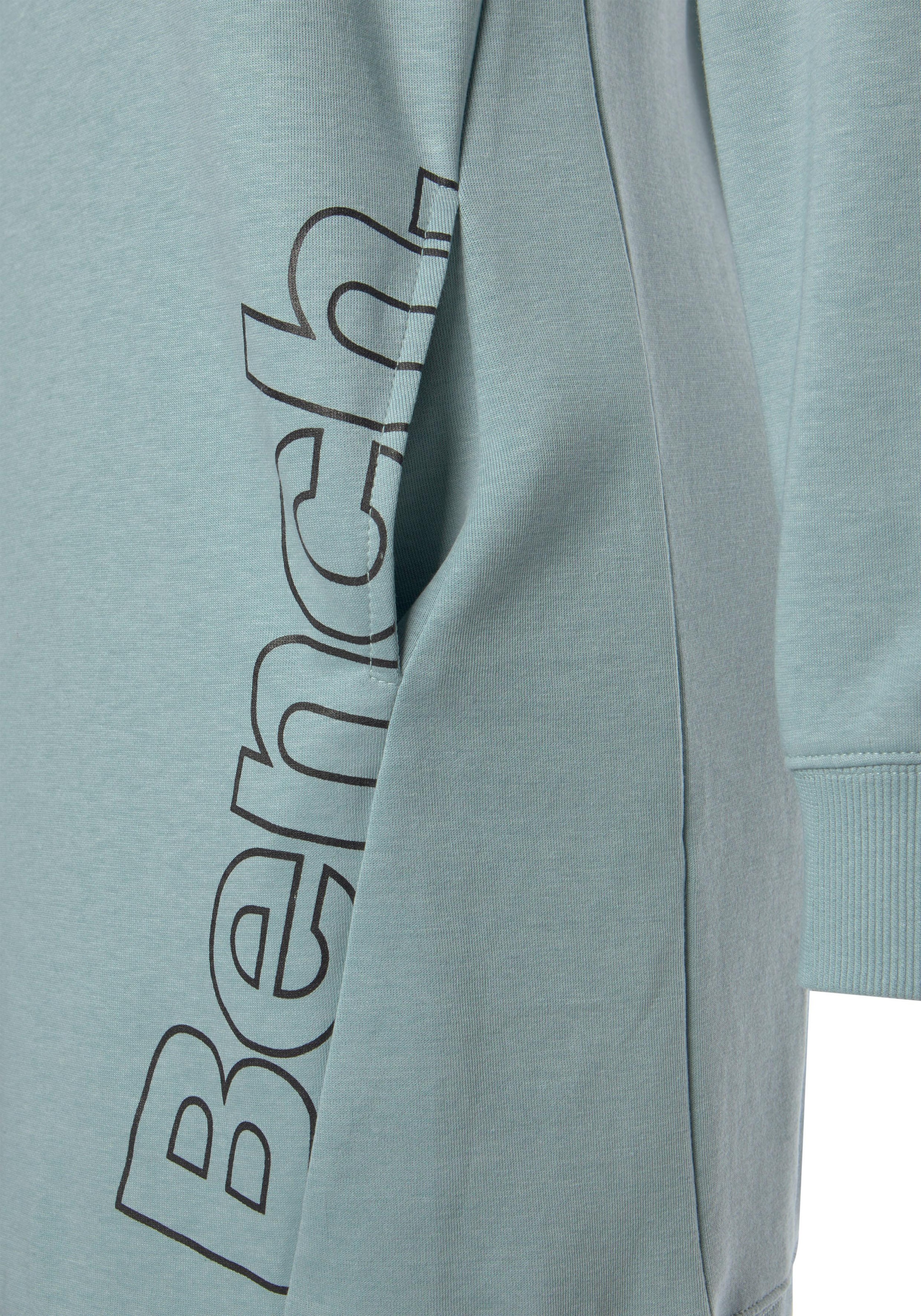 Bench. Loungewear Sweatkleid, mit seitlichem ♕ bei Logoprint