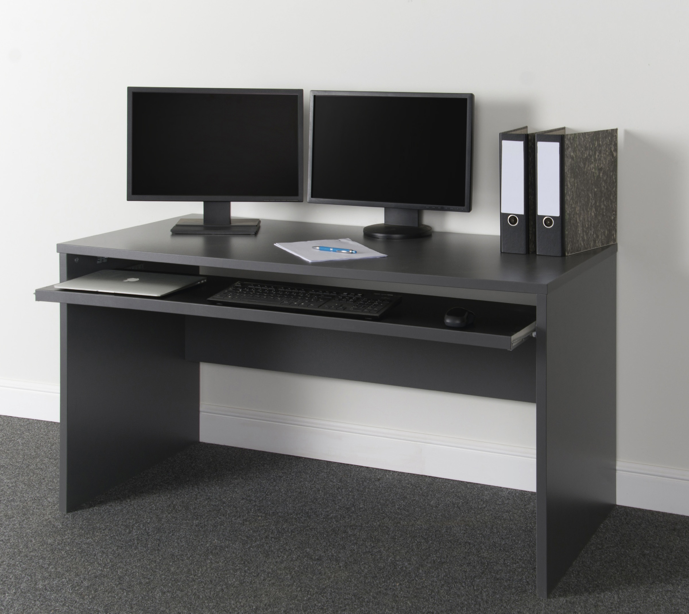 VOGL Möbelfabrik Schreibtisch »Barrie mit 2-farbigem Tastaturauszug«, in 2 Breiten, 2,5 cm Tischplattenstärke, Made in Germany