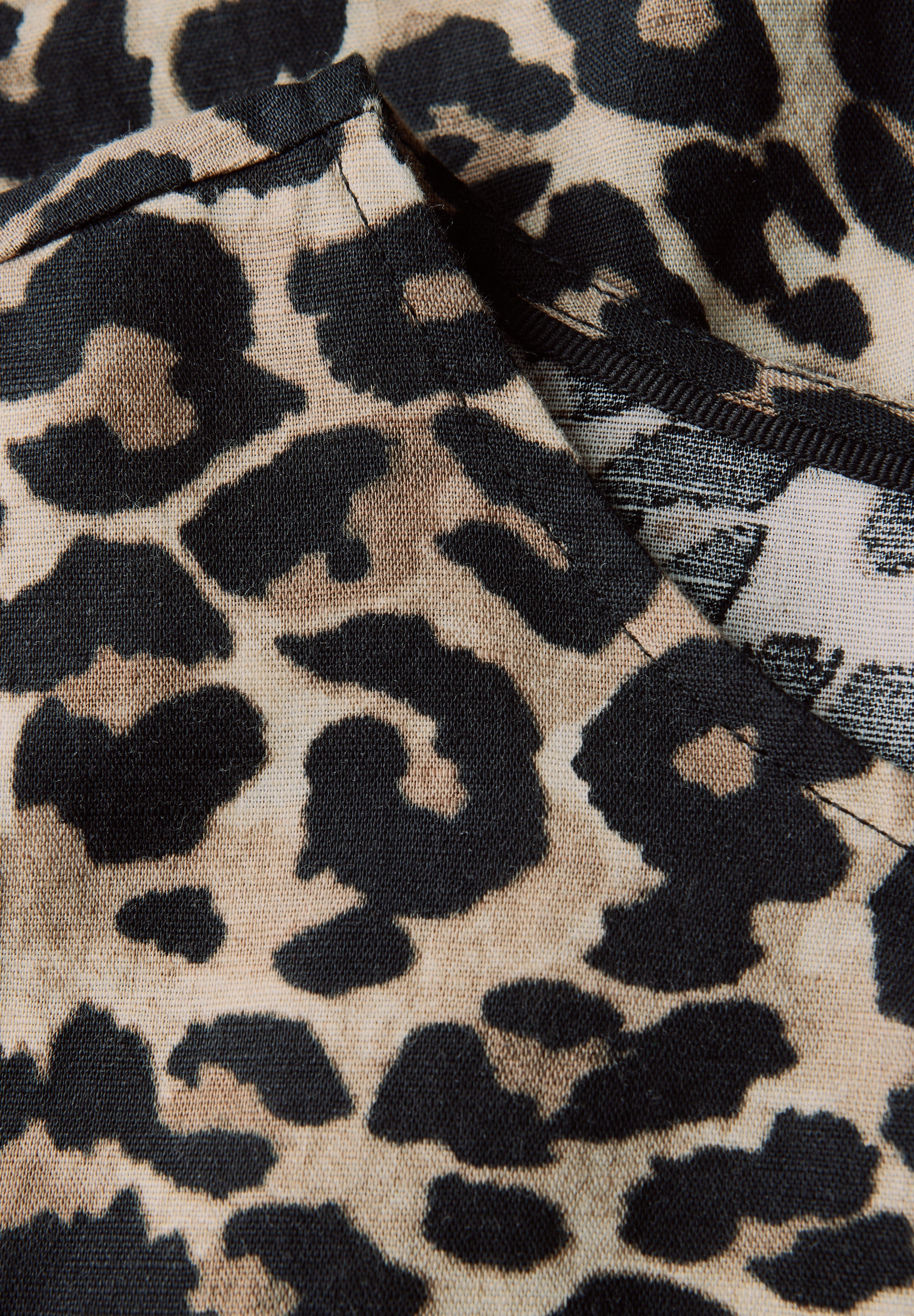 STREET ONE Druckbluse, mit Leo-Print und seitlichem Bindenband