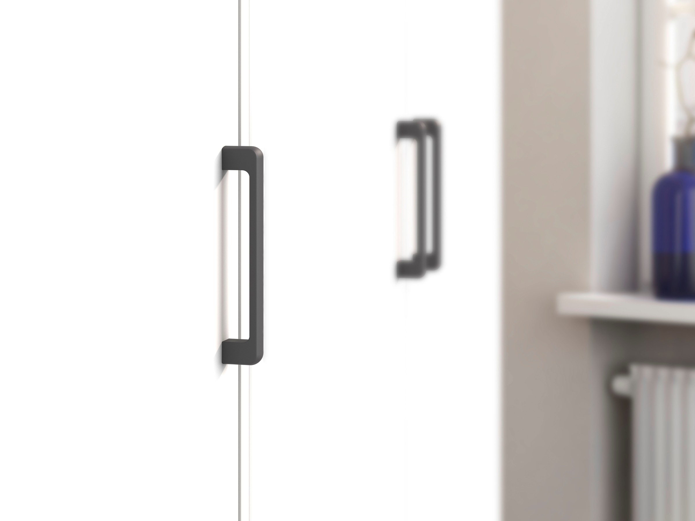 rauch Kleiderschrank »VOYAGER Garderobe Wäscheschrank TOPSELLER Schlafzimmer« in 3 verschiedenen Ausstattungen BASIC/CLASSIC/PREMIUM,  mit 2 modernen Griffvarianten, viel Stauraum MADE IN GERMANY