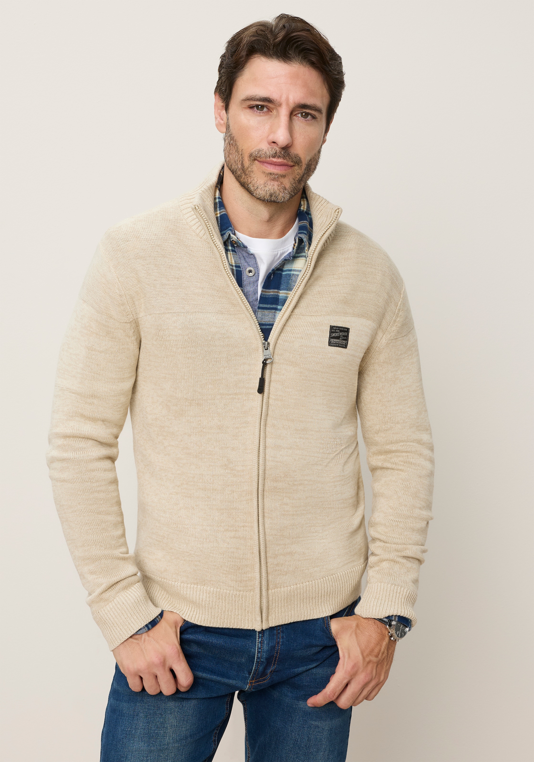 Man's World Strickjacke »Neue Kollektion! Highlight 2 Strickstrukturen« Regular Fit, mit melierter Optik, mit Stehkragen