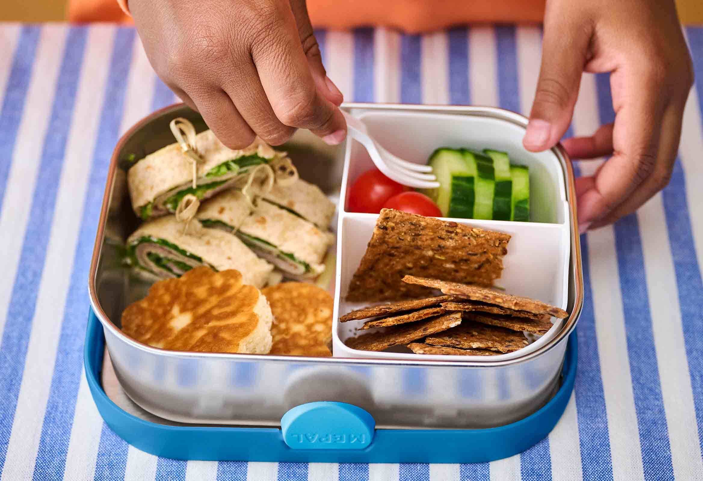 Mepal Lunchbox »Edelstahl-Brotdose mit Gabel Campus 18 x 13 cm« Spülmaschinenfest