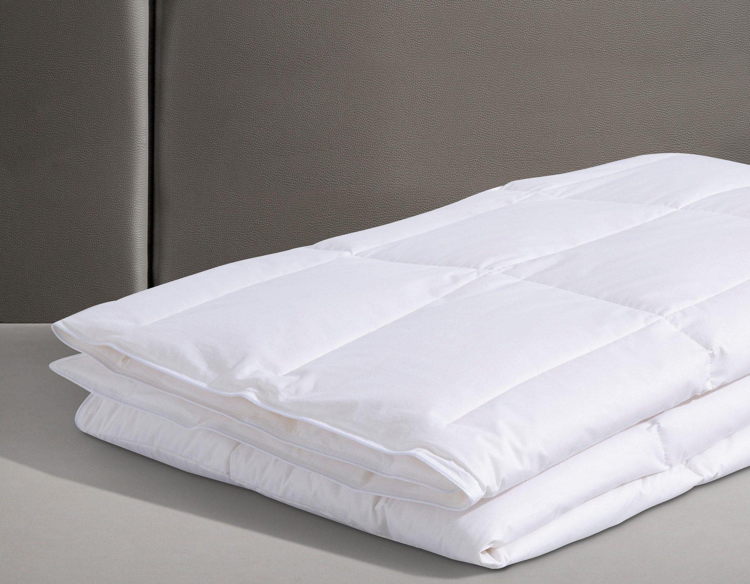 Haeussling Einziehdecke »Swiss Royal« leicht Füllung weisseneueDaunenundFedernKlasseI90Daunen10Federn 1 Stk. tlg.