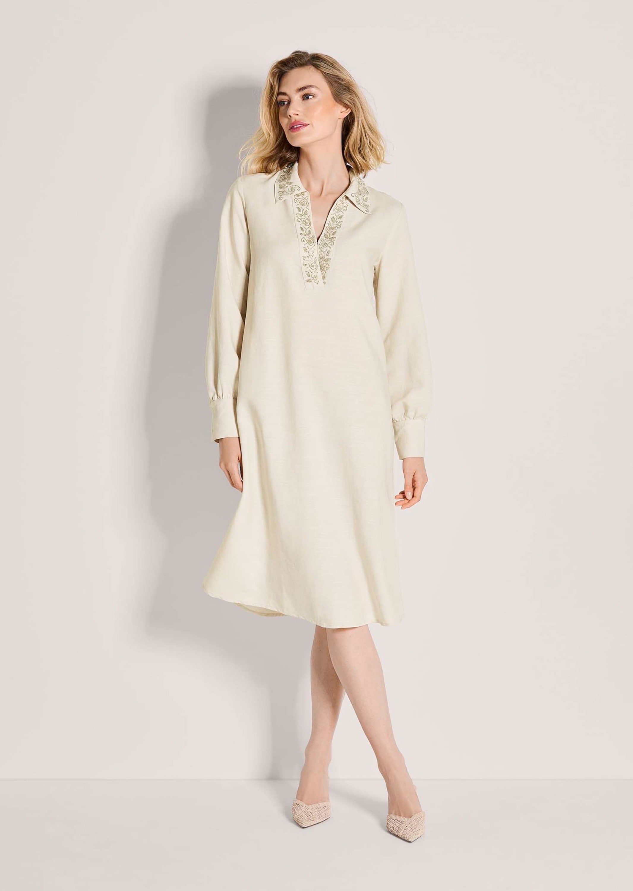 MADELEINE Sommerkleid »Midikleid Viskosekleid mit Stäbchen-Pailletten« Stäbchen-Pailetten