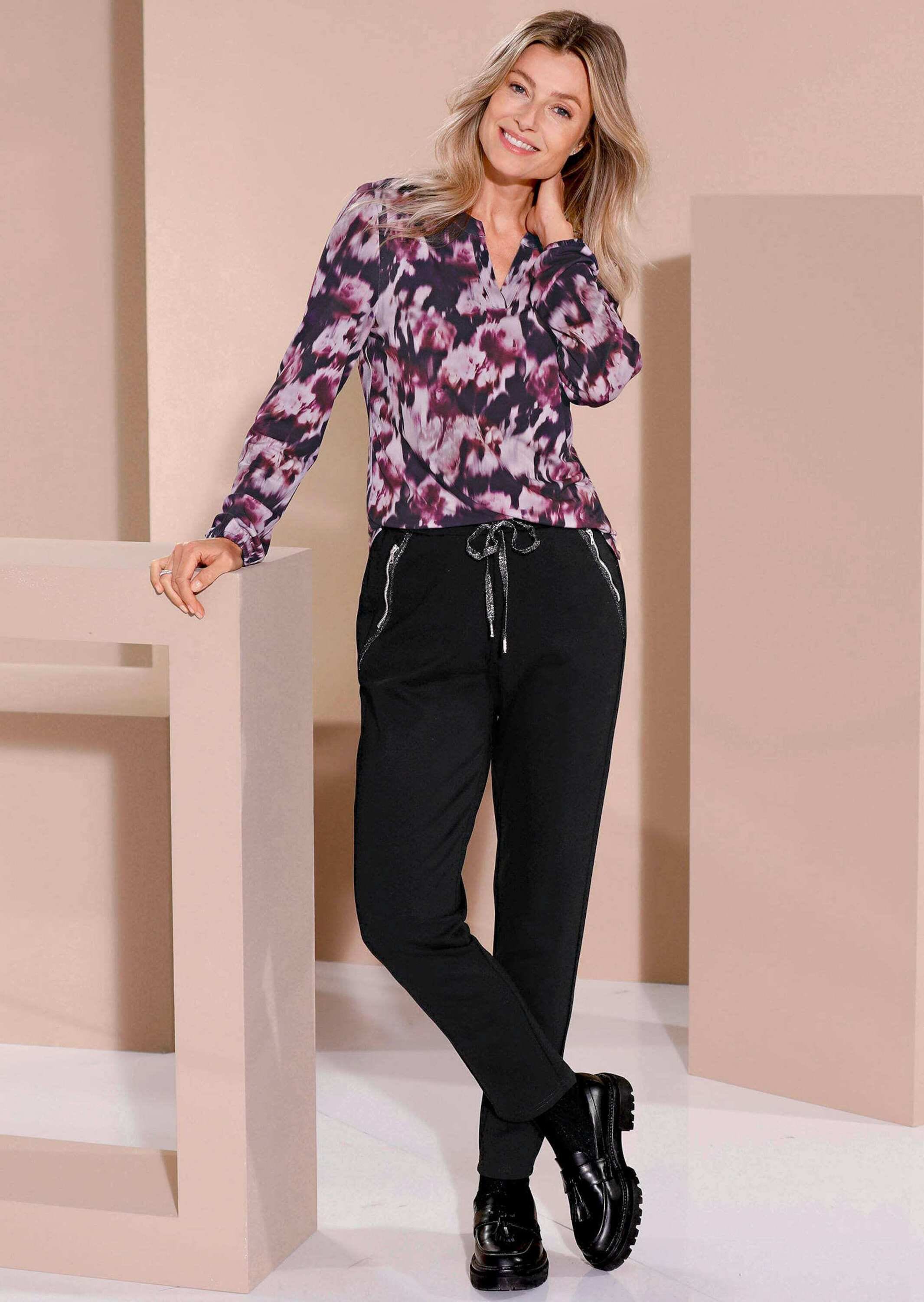 GOLDNER Kurzarmbluse »Elegantes Blusenshirt mit V-Ausschnitt«