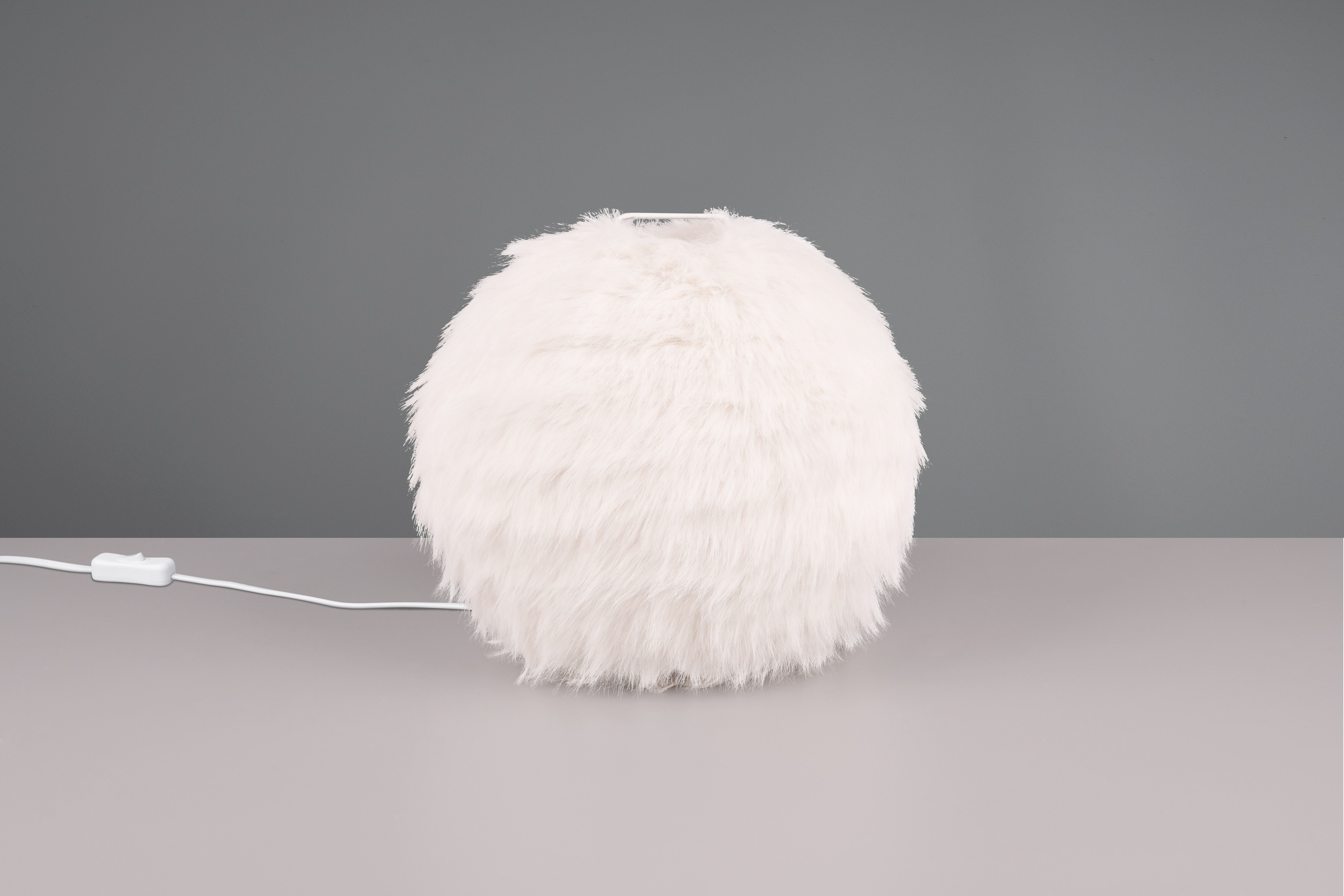 REALITY Leuchten Schreibtischlampe »FURRY, Tischleuchte m. Plüsch Lampenschirm Höhe 24cm Ø 30cm, Schalter« E14 1 Stk. warmweiß - kaltweiß exkl 1xE14 max 10W Plüsch Nachttischlampe weiß Schlafzimmer Wohnzimmer