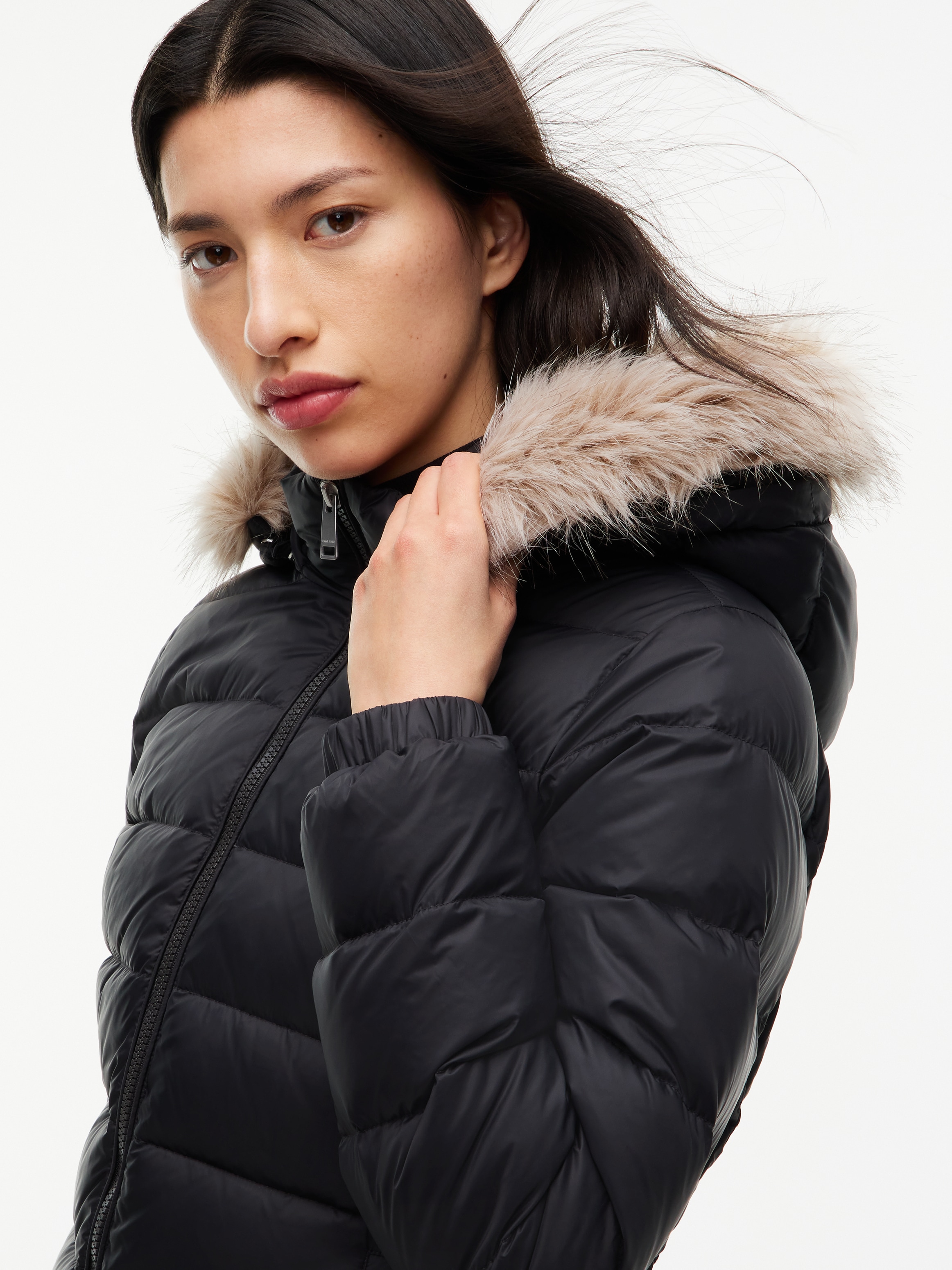 Tommy Jeans Steppmantel »TJW ESSENTIAL HOODED DOWN COAT« Kunstfaser