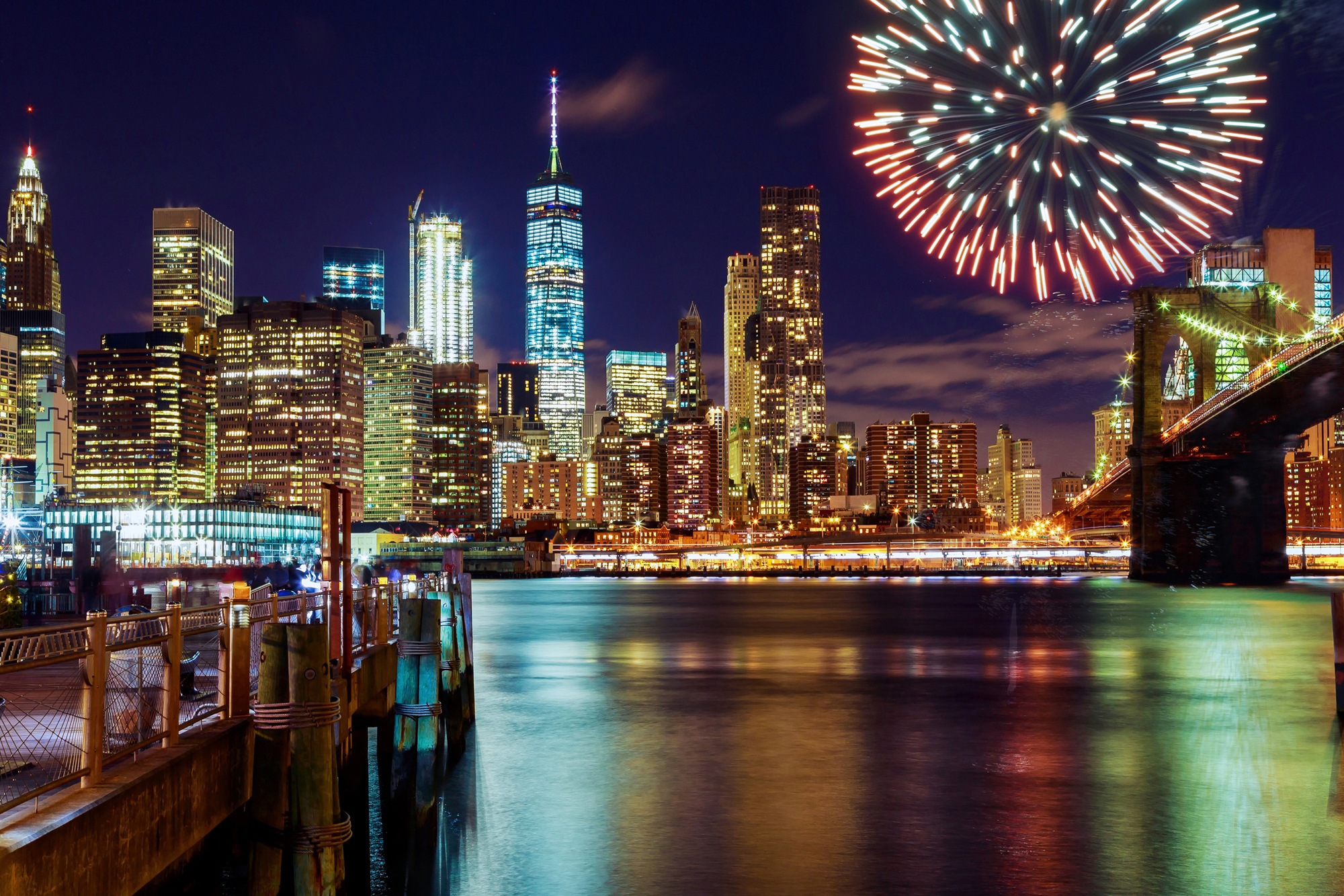 Fototapete »MANHATTAN-NEW YORK BROOKLYN BRIDGE FEUERWERK SKYLINE«