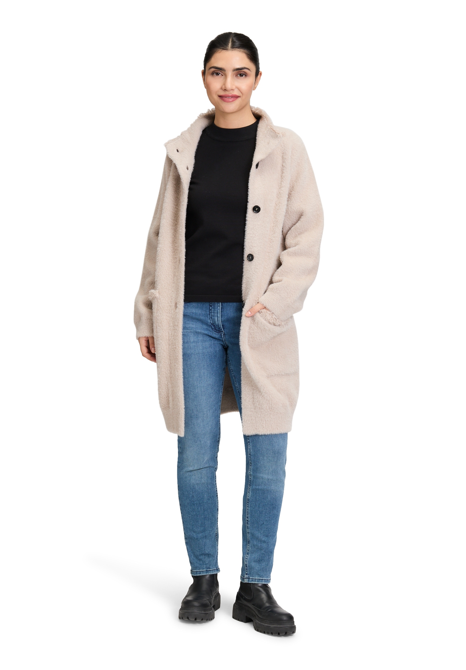 Amber & June Strickjacke »Winter-Strickjacke mit aufgesetzter Brusttasche«