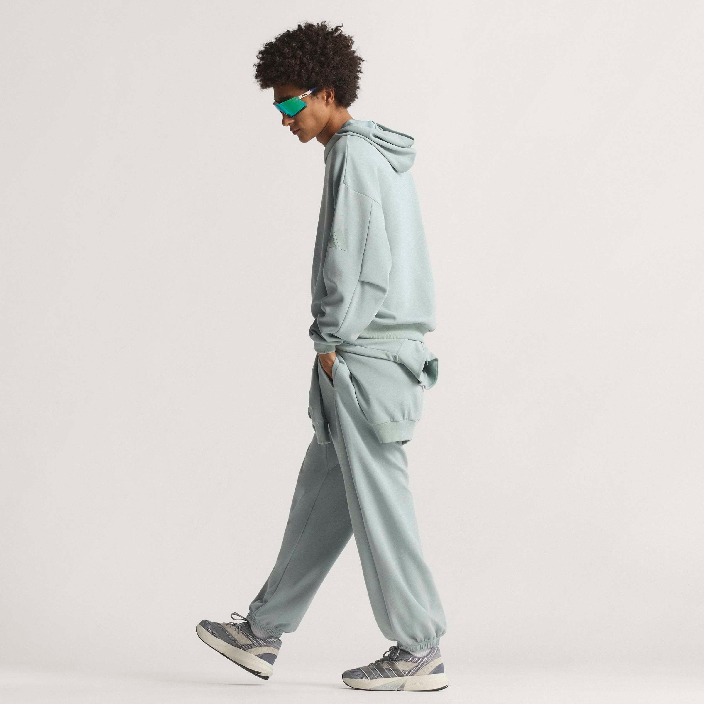 adidas Sportswear Kapuzensweatshirt »SOFT LUX HOODIE«, mit Kapuze, für Sportmode und Freizeit, mit 3-Streifen-Logo-Print

