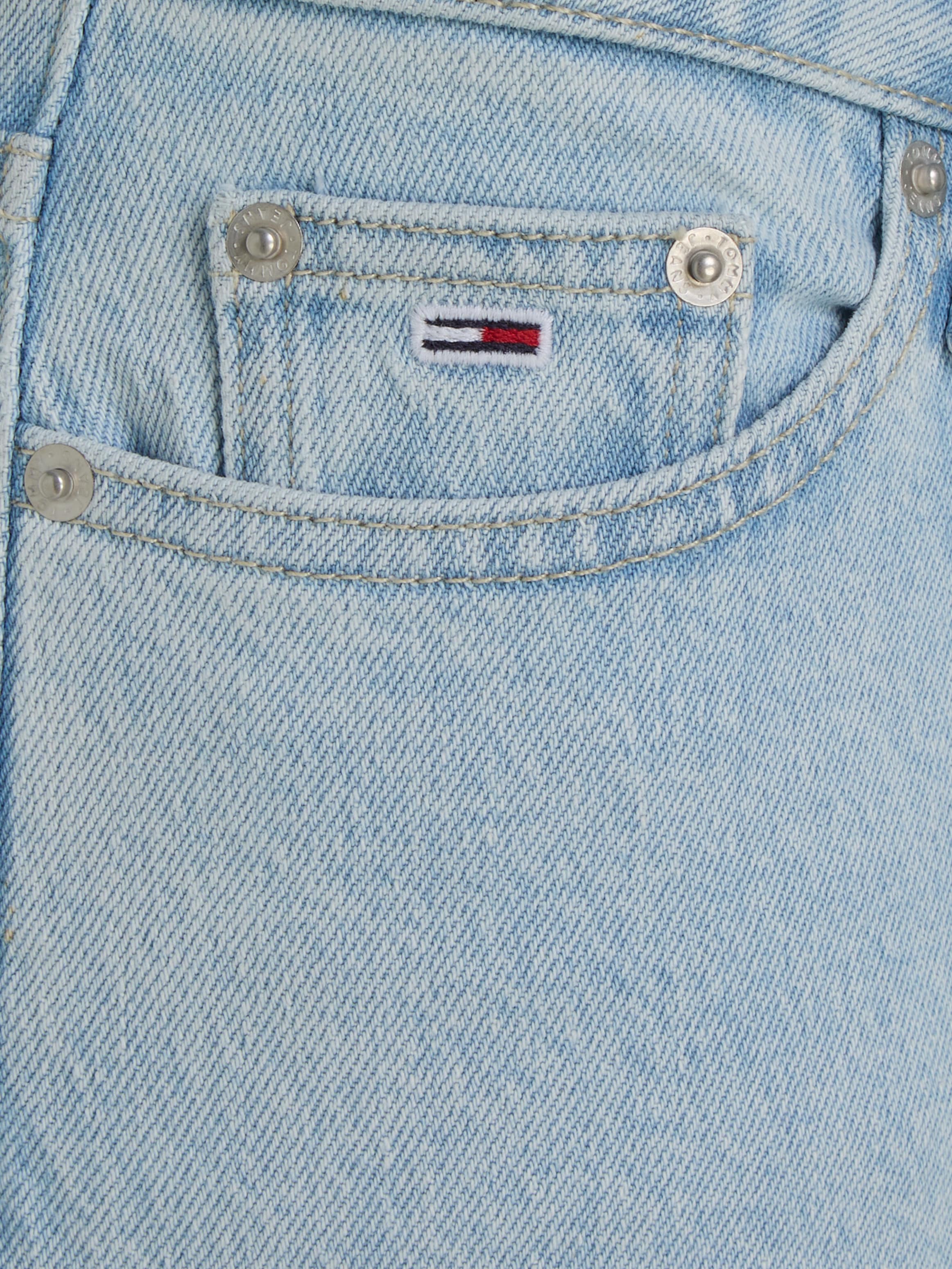 Tommy Jeans Bequeme Jeans »Sophie Low Wais Flare Wide«, mit Ledermarkenlabel