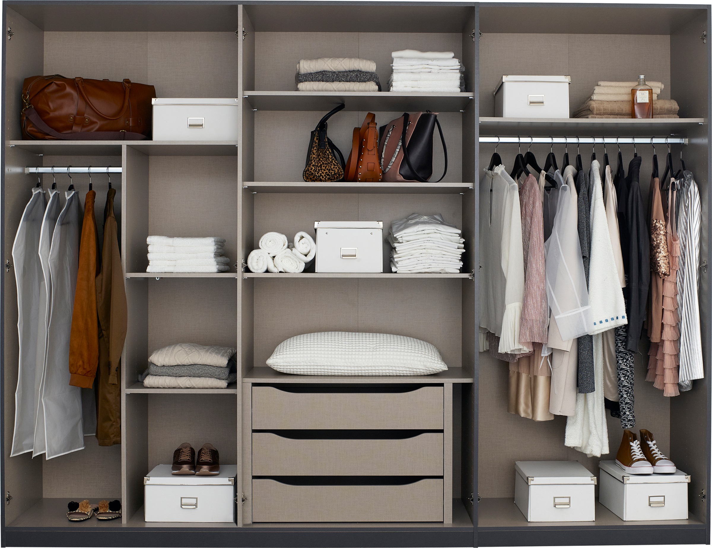 rauch Drehtürenschrank »Bellezza«, inkl. Schubkasteneinsatz, Wäscheeinteilung und weiterem Zubehör