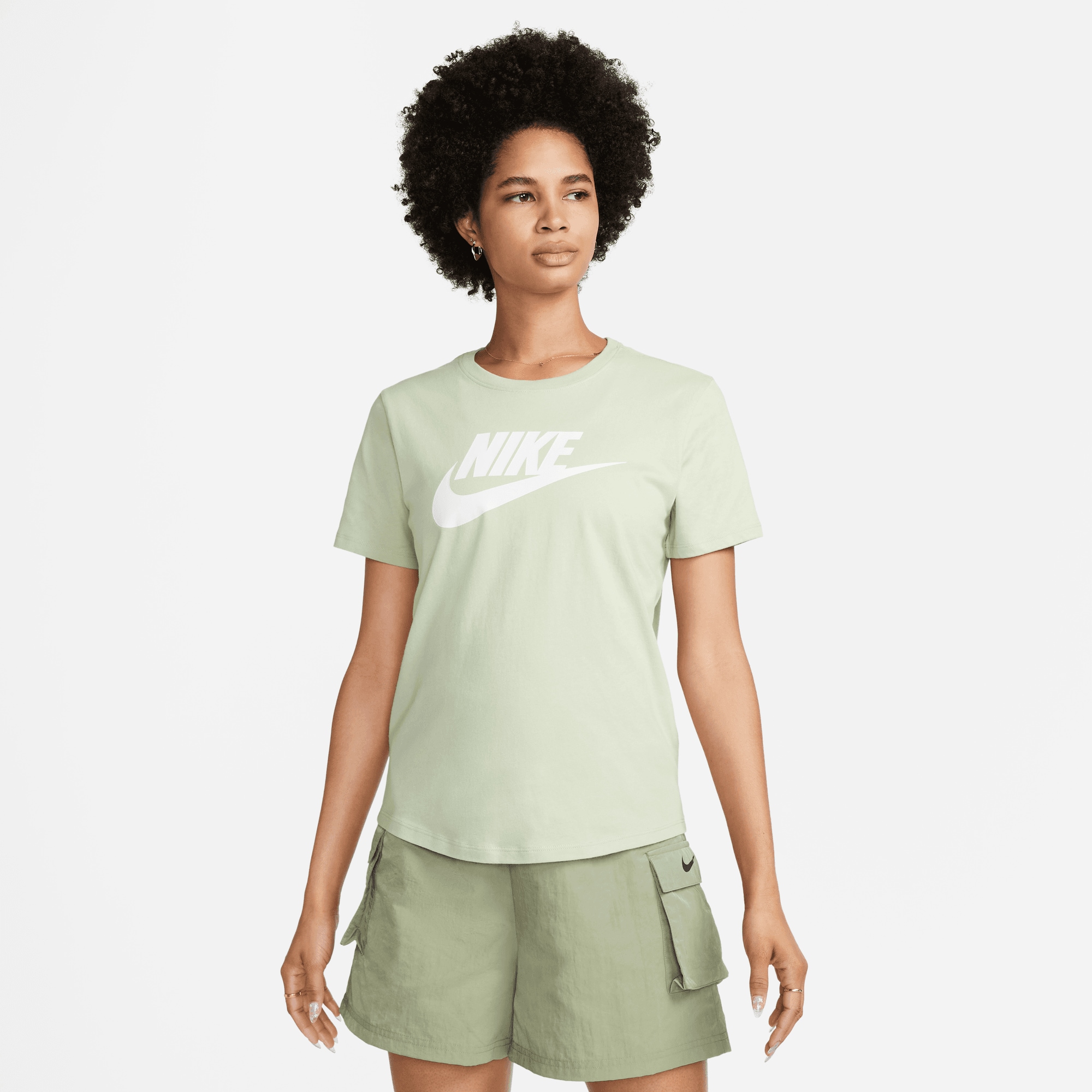 Nike Sportswear T-Shirt »ESSENTIALS WOMEN'S LOGO T-SHIRT«