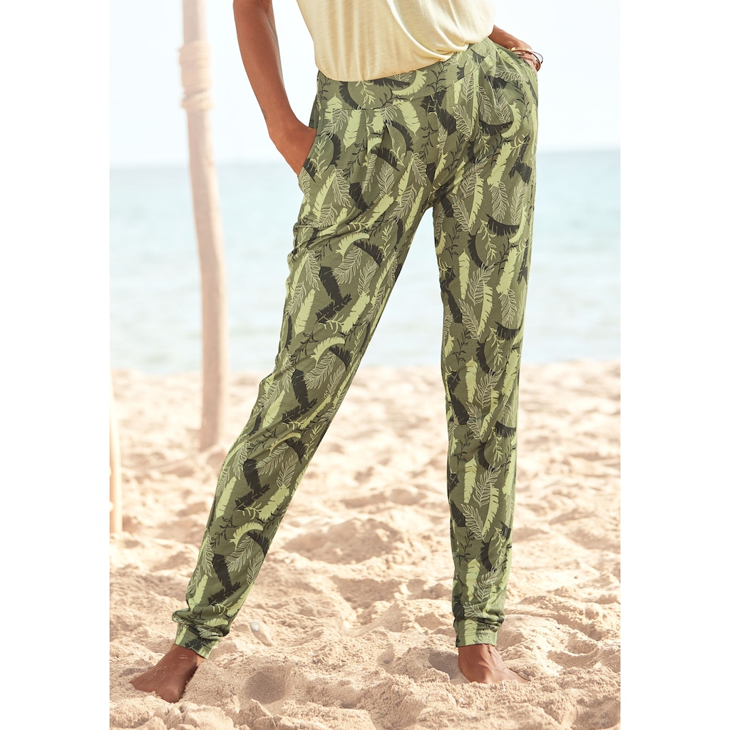 s.Oliver Jerseyhose, mit Blätterdruck, schmale Strandhose mit Taschen, Sommerhose