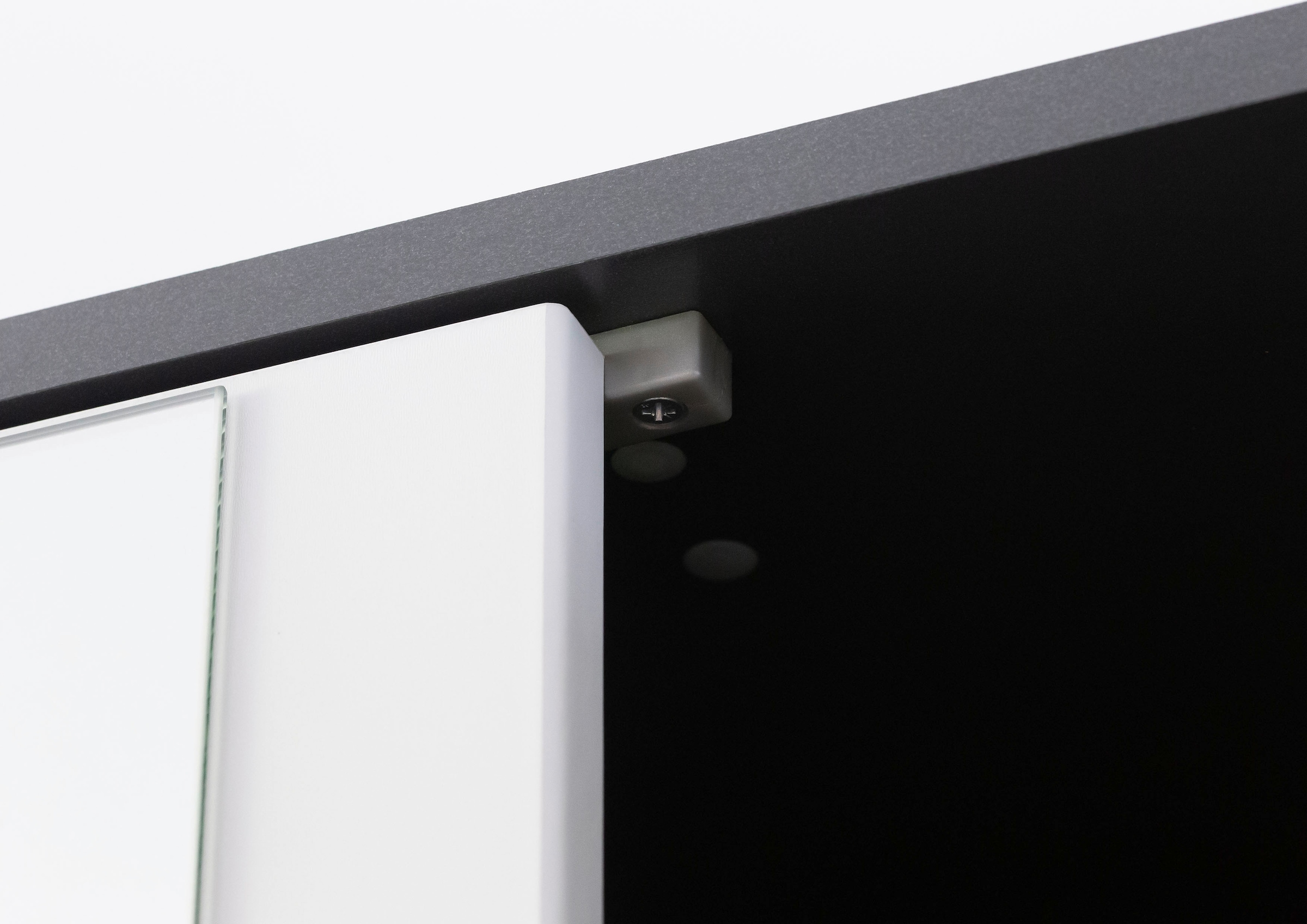 rauch Drehtürenschrank »Kleiderschrank Schrank Garderobe Wäscheschrank NARAI mit Spiegel« in 3 verschiedenen Ausstattungen BASIC/CLASSIC/PREMIUM,  Griffausfräsungen für eine grifflose Optik TOPSELLER MADE IN GERMANY