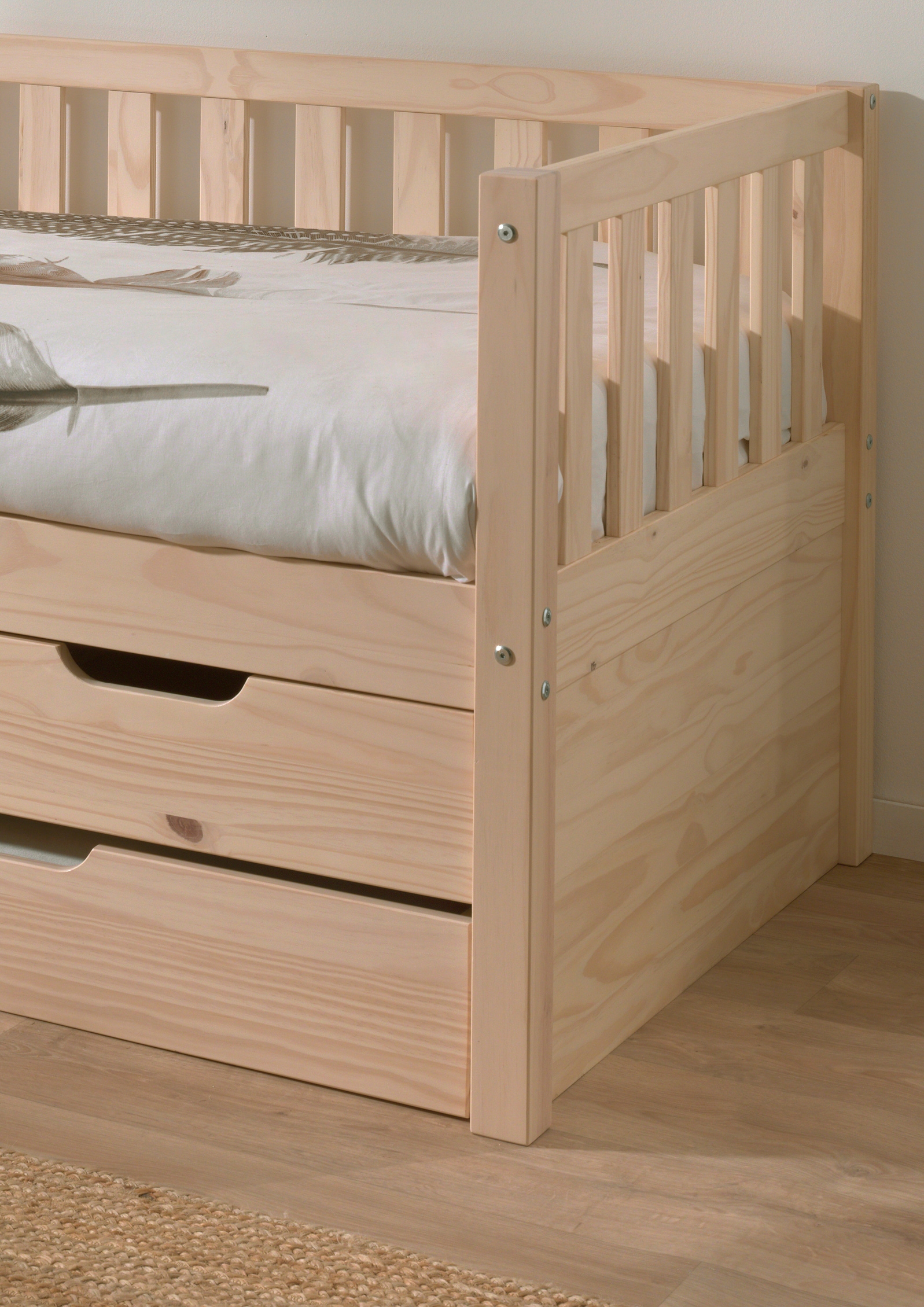 Vipack Einzelbett »mit Schubladen, Kiefer massiv, viel Stauraum und zeitloses Design«, (B/H/T ca. 211,2x85,5x97,8cm, Ausf. Milky Pine oder Weiß), inkl. Rolllattenrost, mit oder ohne Bettschublade