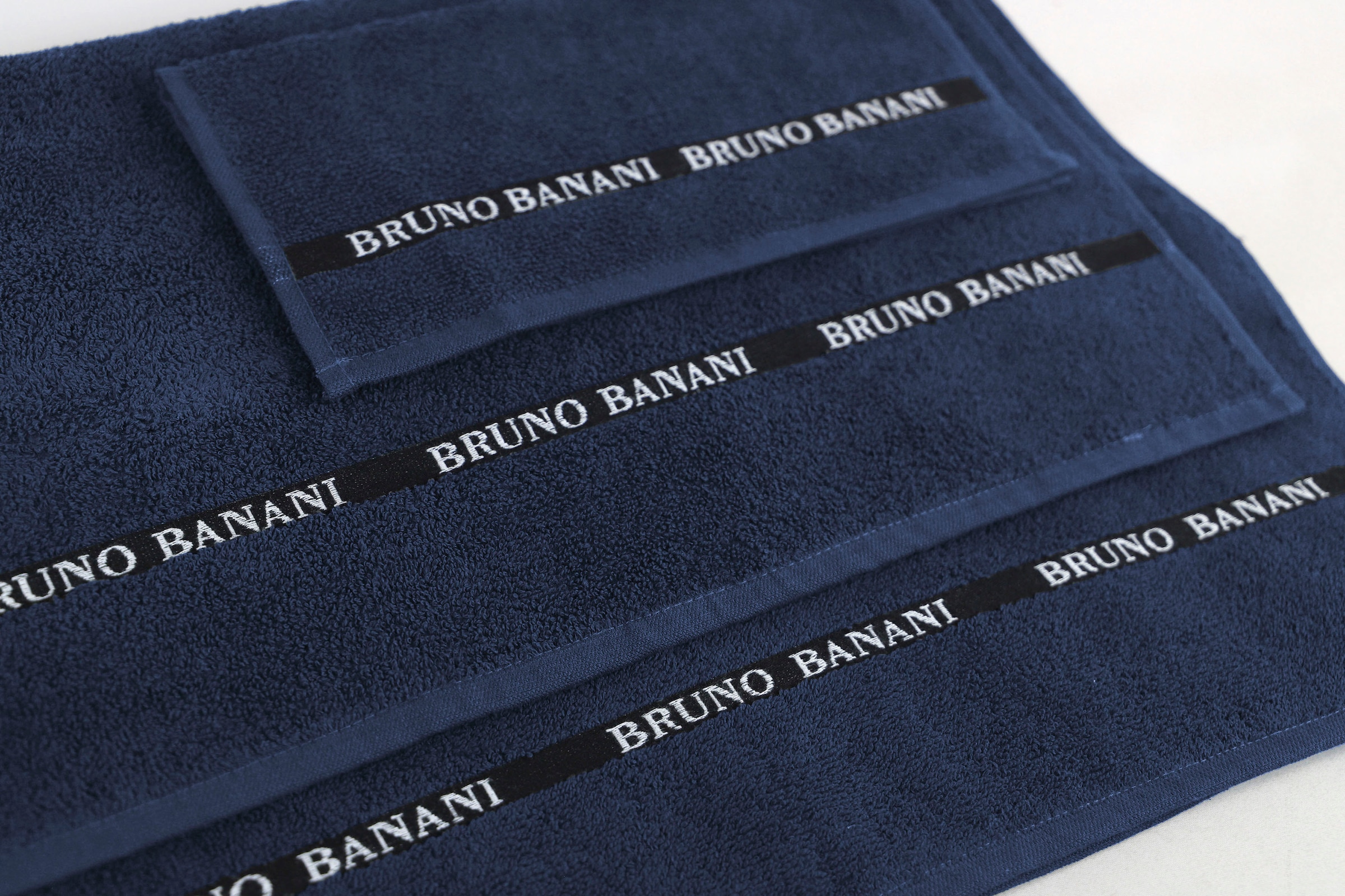 Bruno Banani Handtuch Set »Danny«, 6 tlg., einfarbiges Walkfrottier, Baumwolle mit Logostreifen, kaufen Set, online 100% Handtuch-Set aus
