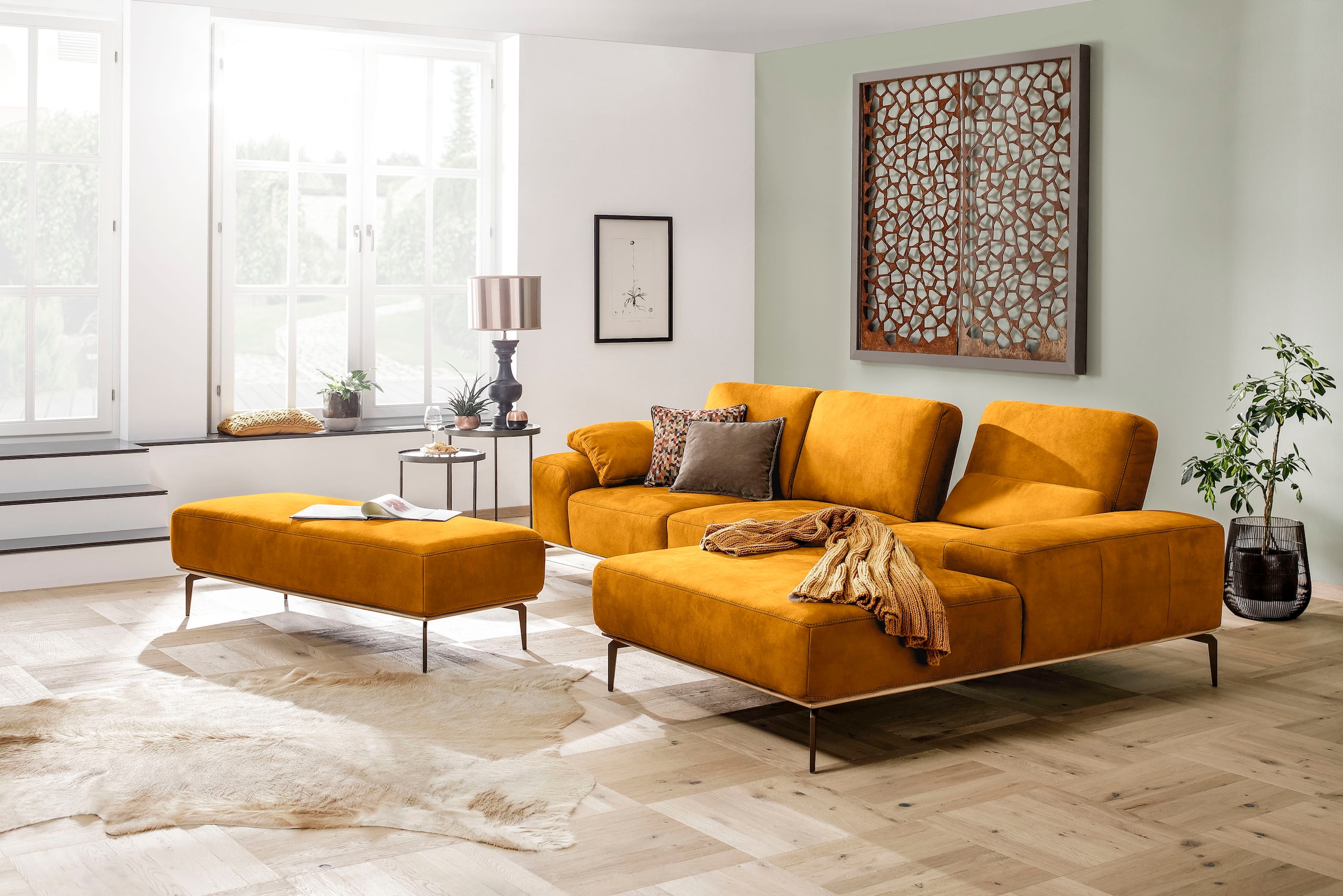 W.SCHILLIG Ecksofa »run, Designsofa mit tollem Sitzkomfort, L-Form« mit Holzsockel, Füße in Bronze pulverbeschichtet, Breite 299 cm