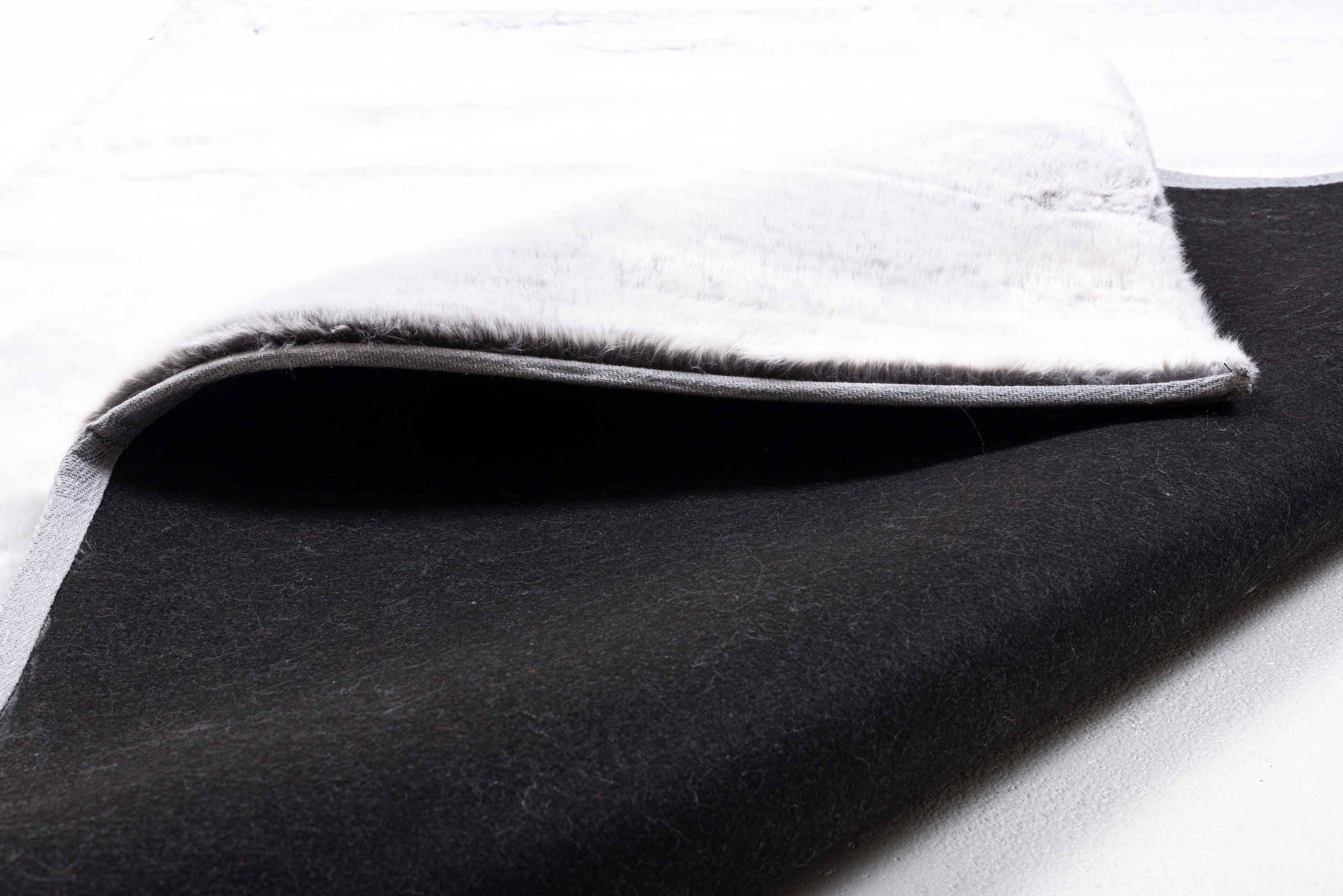 TOM TAILOR HOME Fellteppich »Furry«, rechteckig, 25 mm Höhe, Kunstfell, Hochflor, extrem weiche Haptik