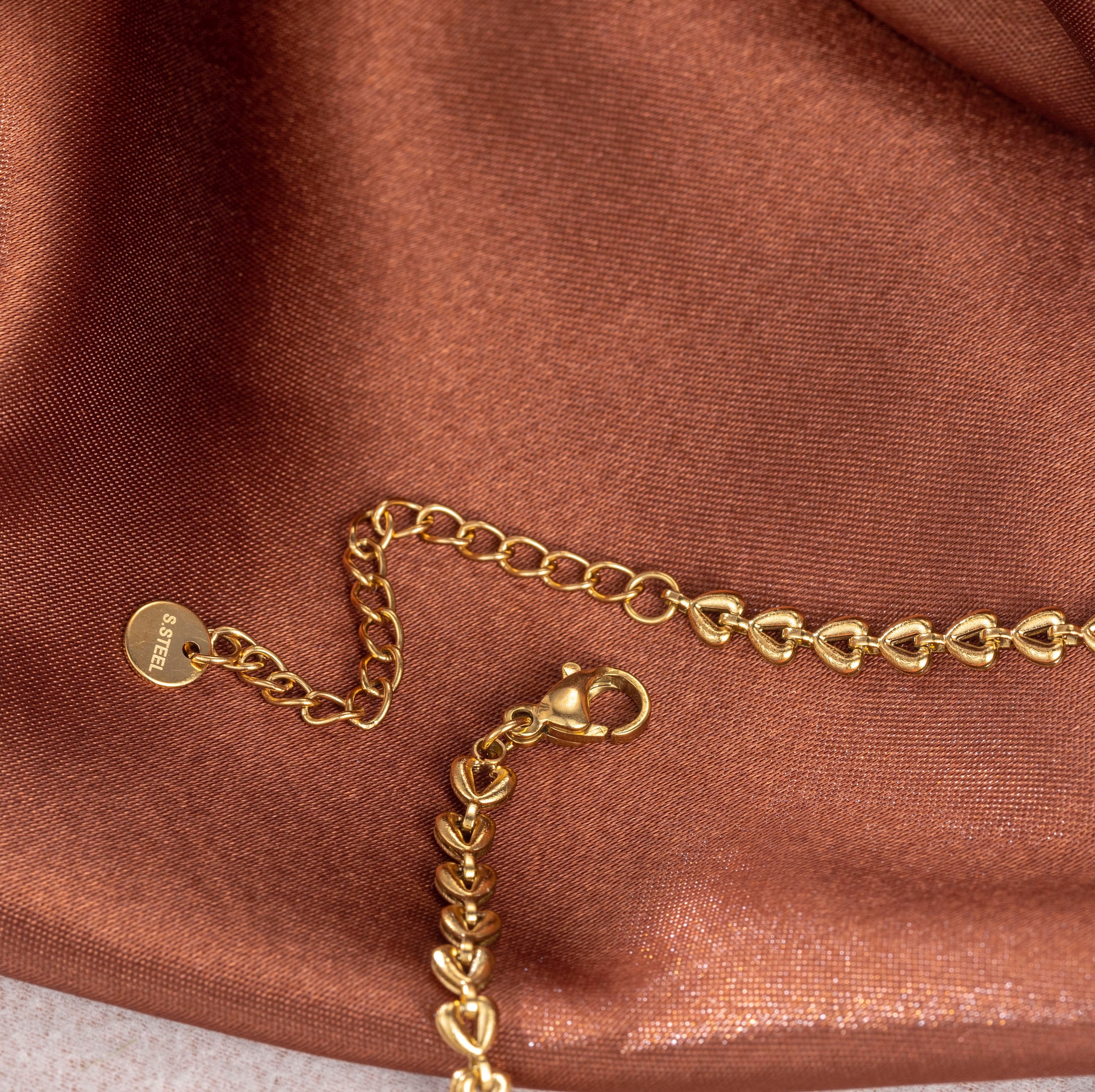 Firetti Edelstahlkette »Schmuck Geschenk Armband Kette Fußkette Bauchkette Herzen«, in verschiedenen Längen erhältlich