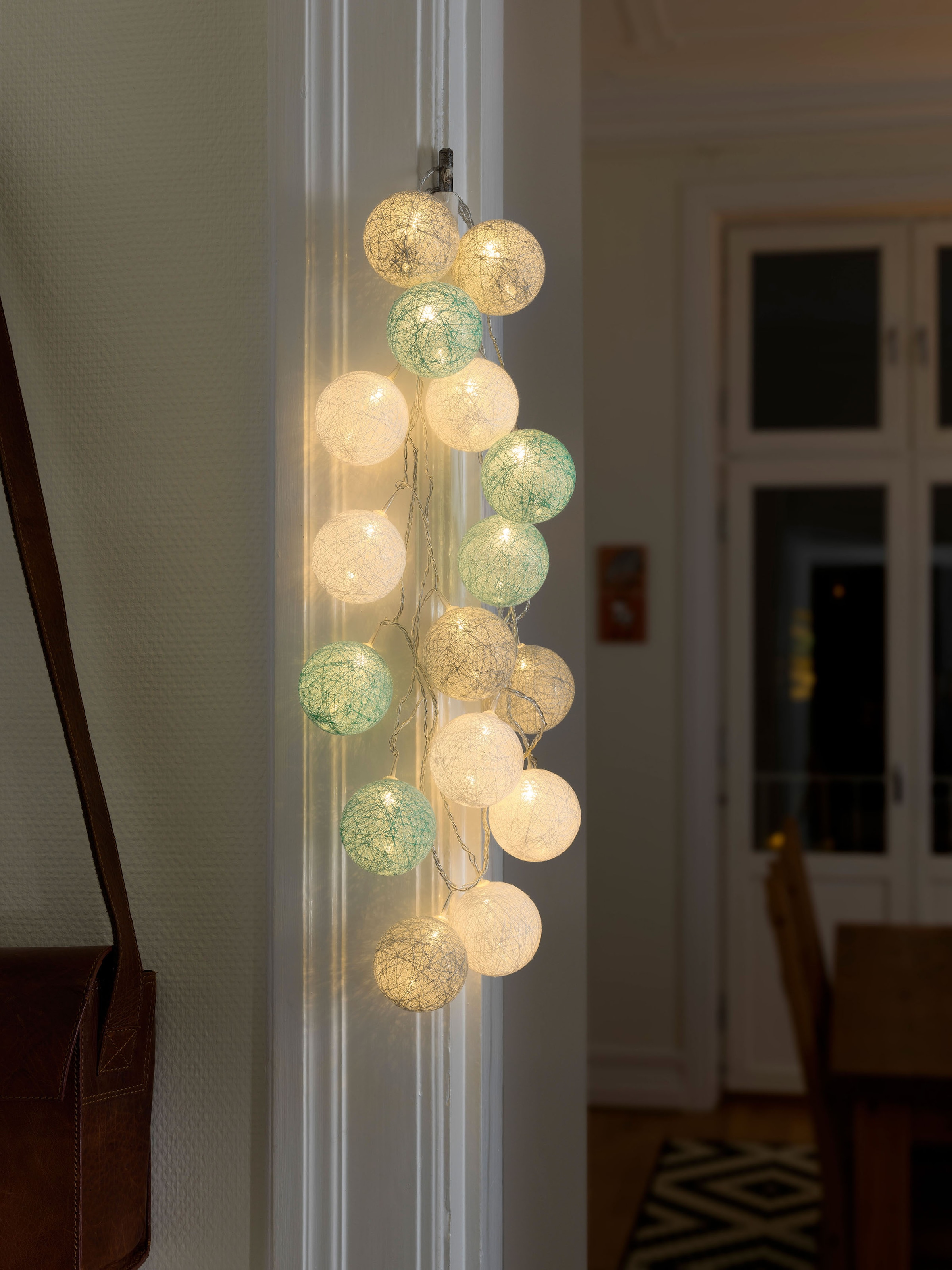 KONSTSMIDE LED-Lichterkette »Weihnachtsdeko«, 16 St.-flammig, LED  Dekolichter, hellblaue/graue/weiße Baumwollkugeln, groß, 16 Dioden bequem  kaufen