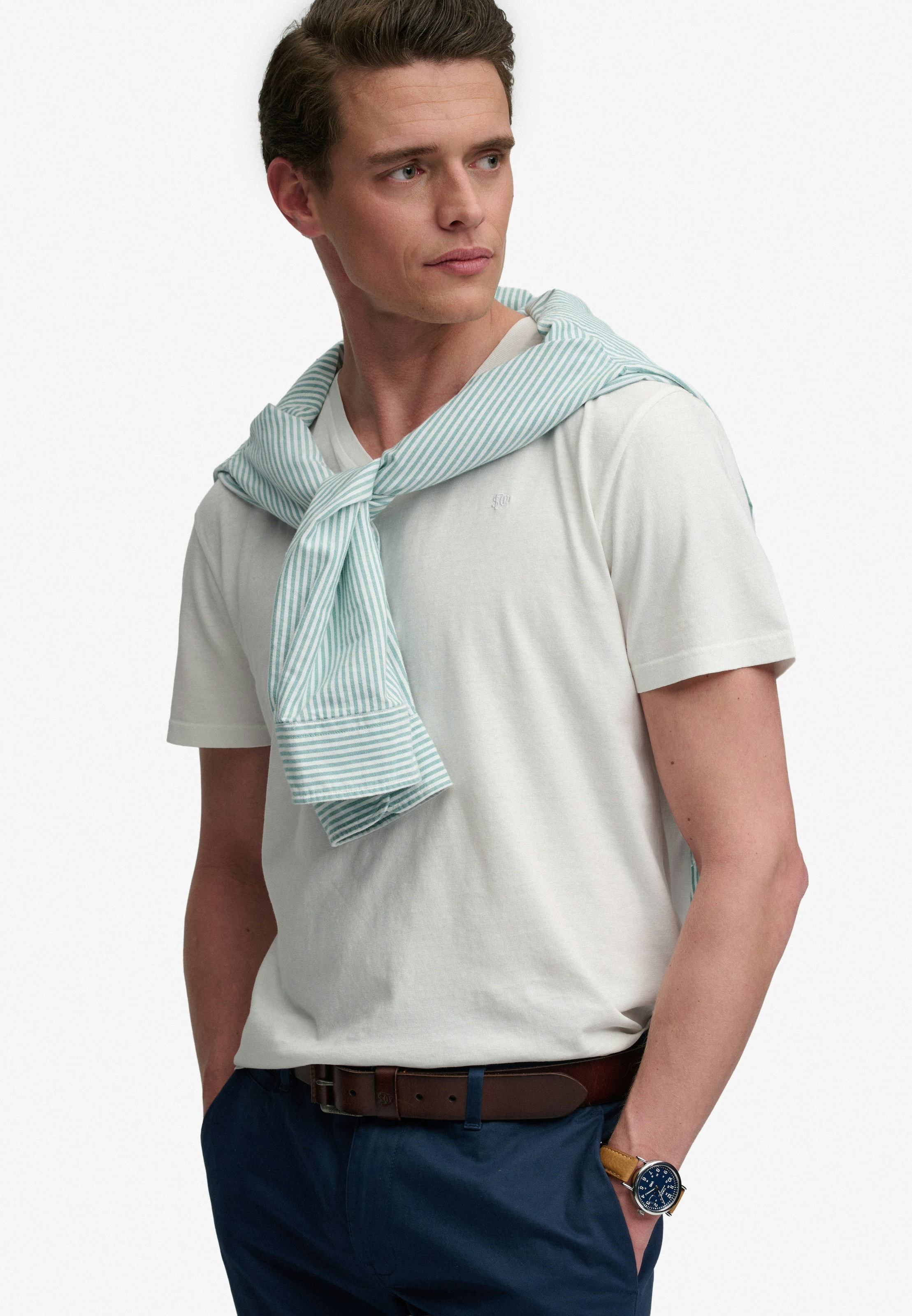 Superdry Rundhalsshirt »CLASSIC COTTON LINEN VEE« Baumwollmischung, relaxed fit aus luftig leichtem Baumwoll-Leinen-Mix