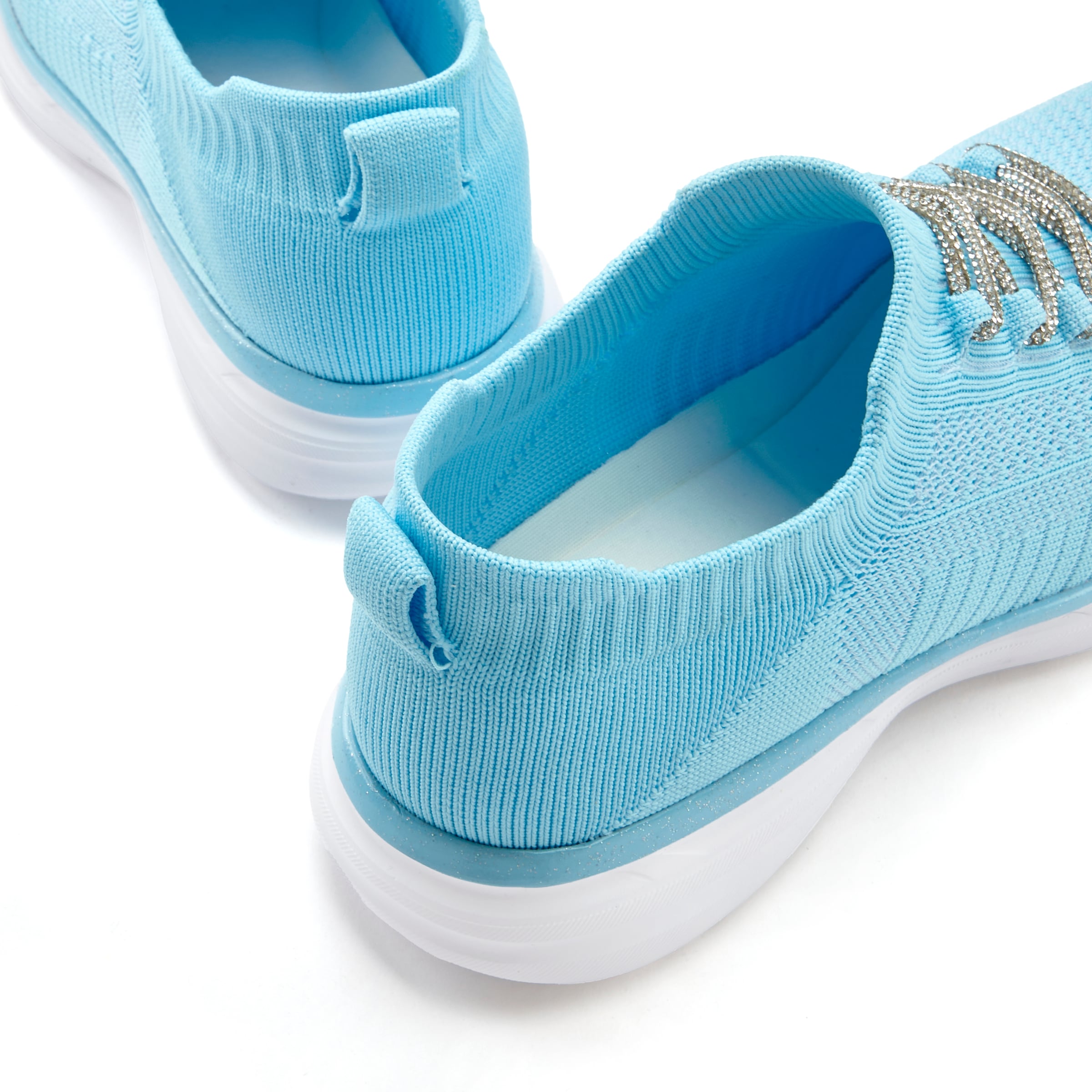 LASCANA Sneaker »Slip-On-Sneaker, Slipper, Freizeitschuh,«  mit modischer Glitzerschnürung VEGAN