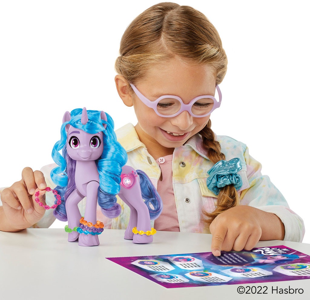 Hasbro Spielfigur »Izzy Moonbow«, mit über 20 Reaktionen und leuchtendem Schönheitsfleck