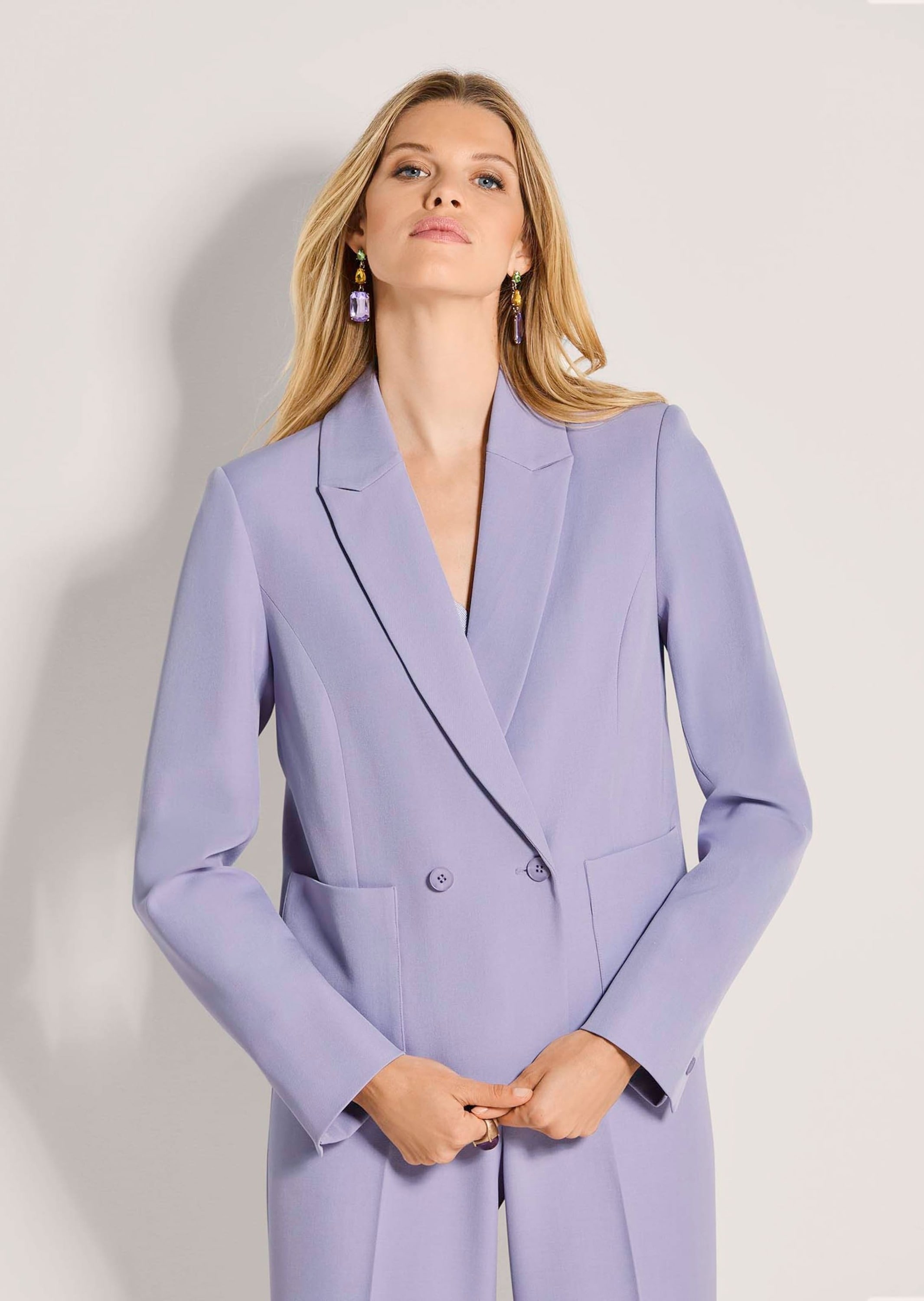 MADELEINE Jackenblazer »Blazer Eleganter Kurzblazer mit Reverskragen« Tonige Knöpfe