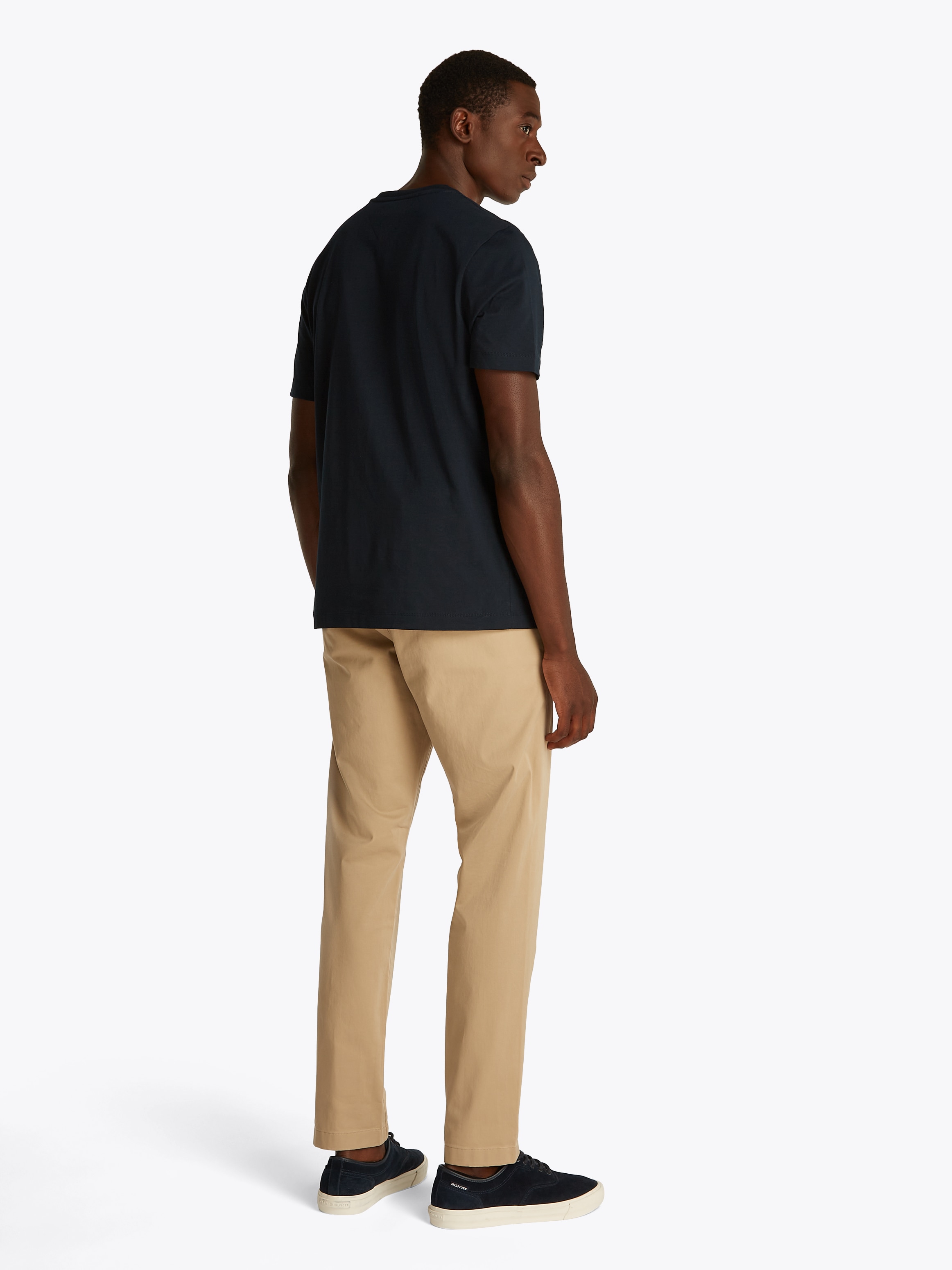 Tommy Hilfiger T-Shirt »SCRIPT LOGO TEE« mit aufgesticktem Logo