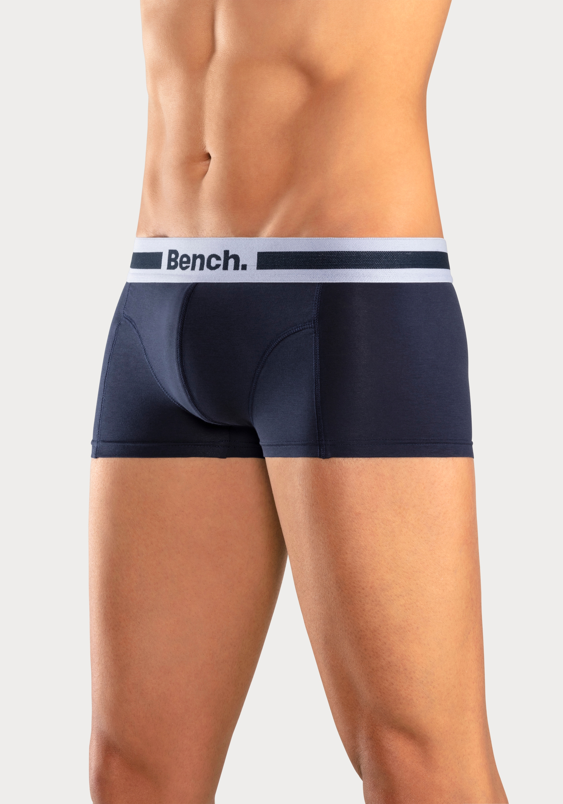 Bench. Hipster, (Packung, 4 St.), knapp sitzende Boxershorts aus Baumwollmischung