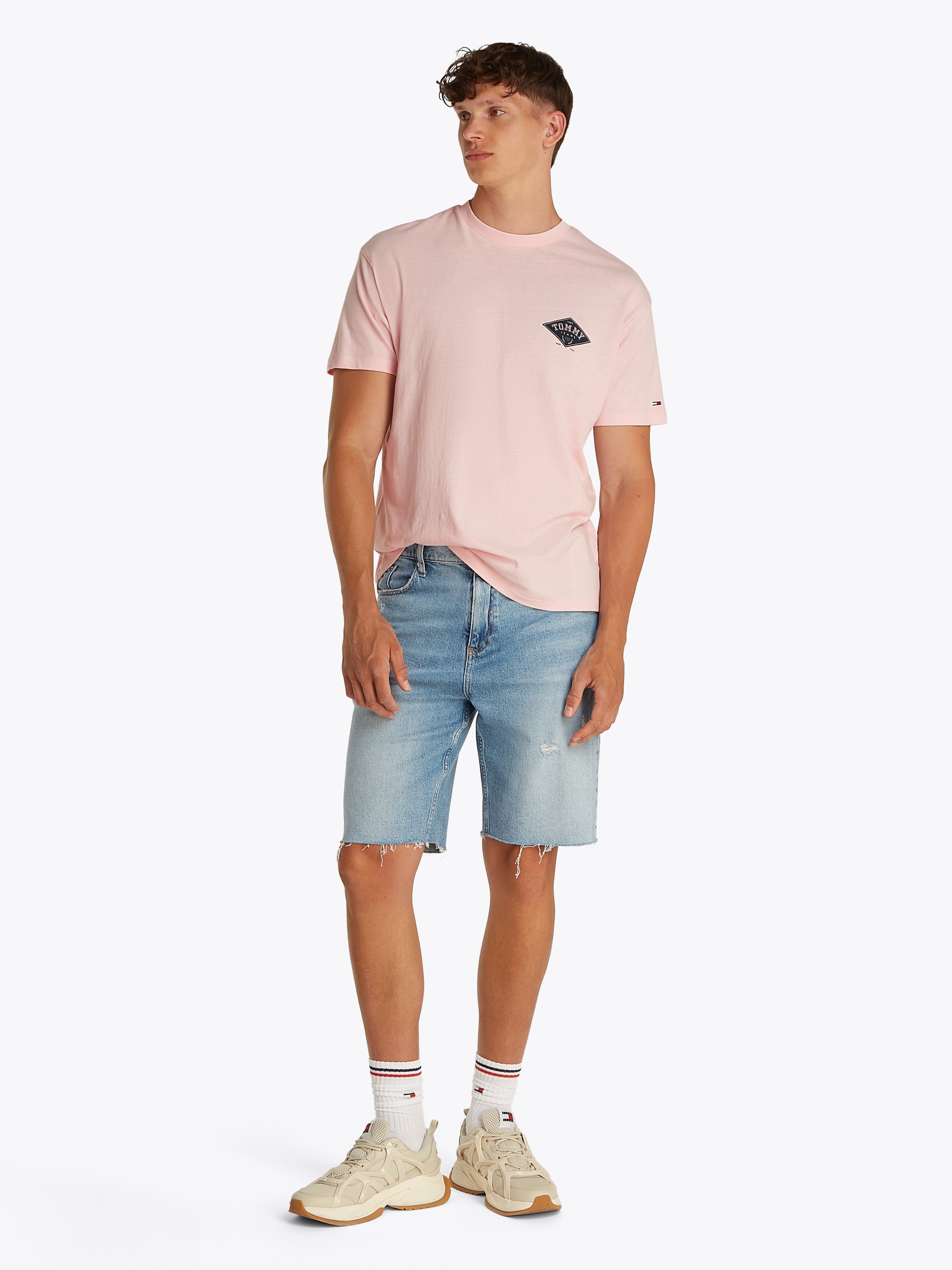 Tommy Jeans T-Shirt »TJM RLX VARSITY GRAPHICS TEE EXT«, mit großem Rückenprint