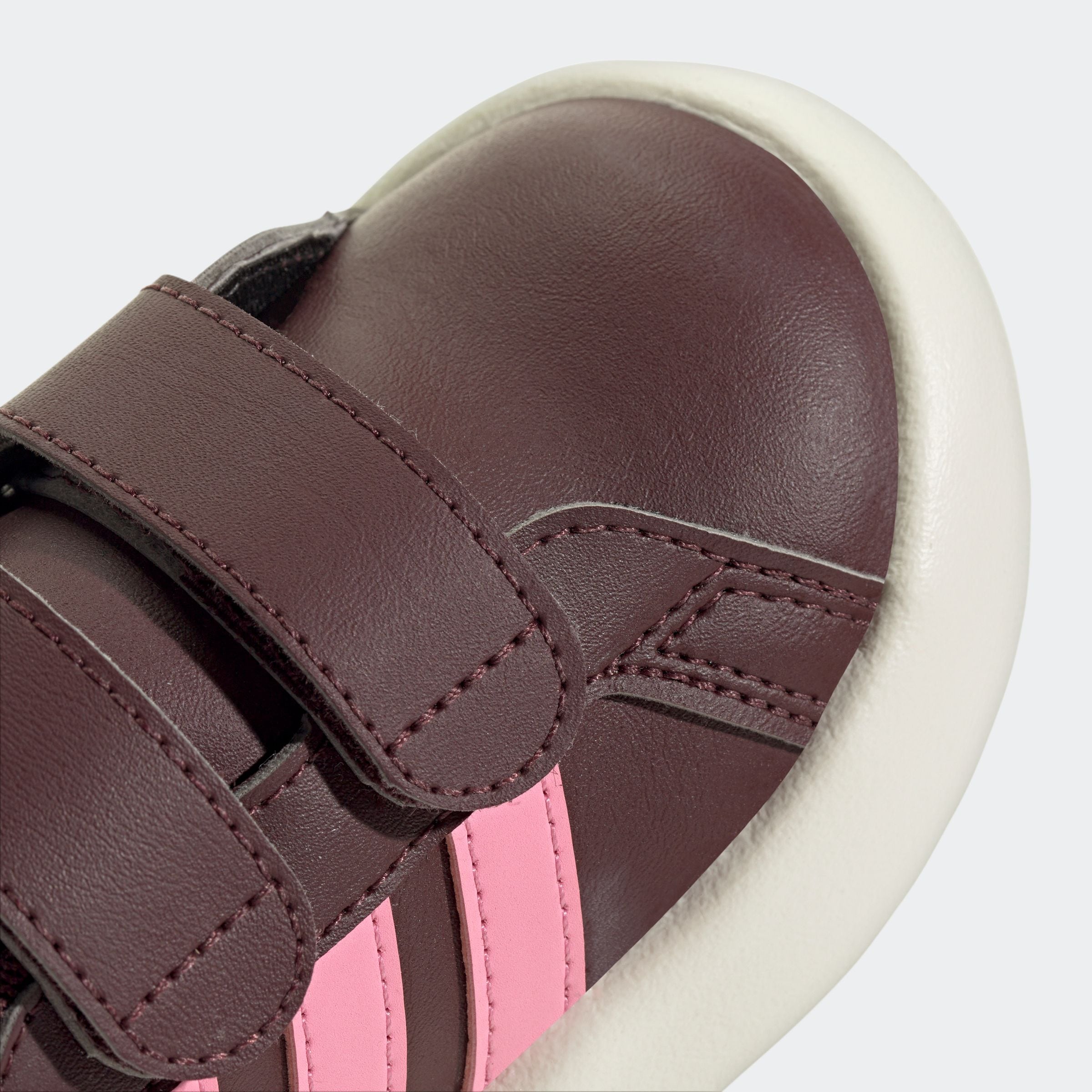 adidas Sportswear Klettschuh »GRAND COURT 2.0 KIDS«, Design auf den Spuren des adidas Superstar, für Kinder
