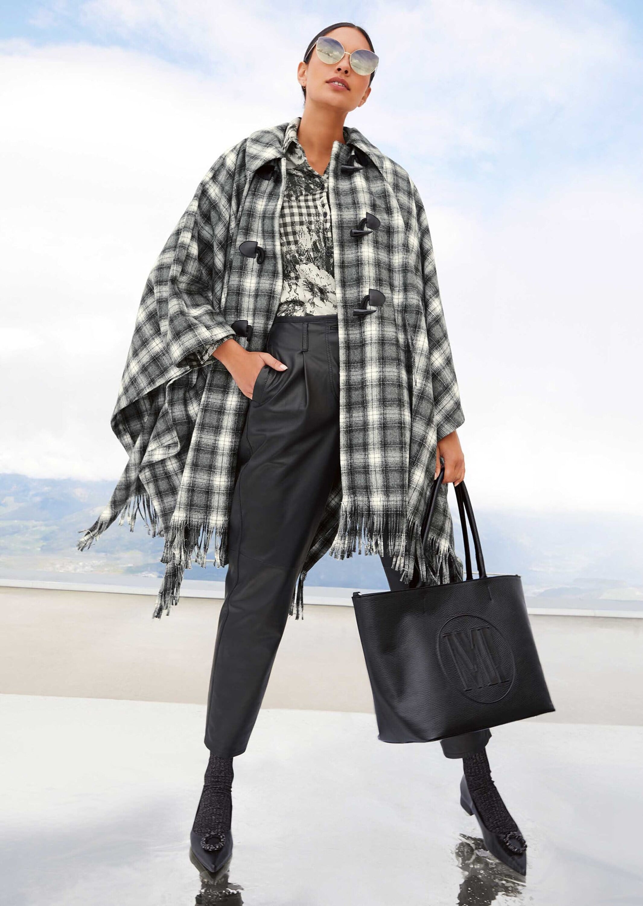 MADELEINE Cape »Cape Karo-Cape mit Innenweste«