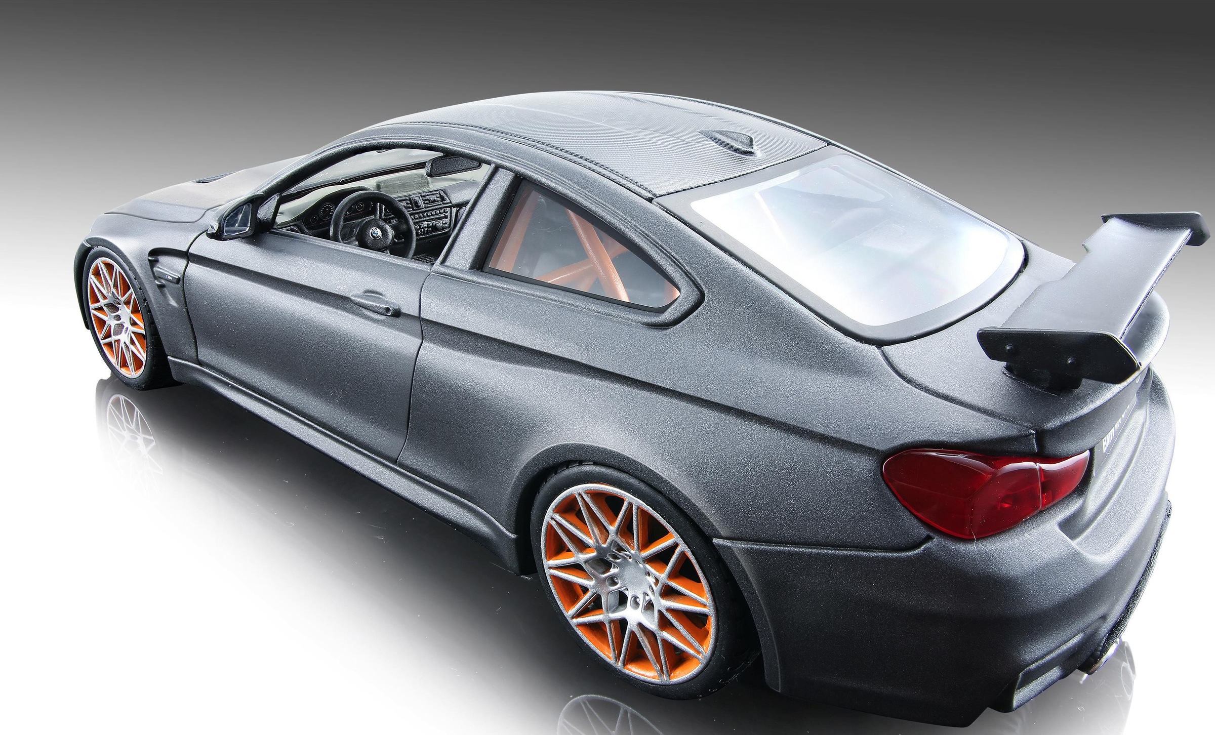 Maisto® Sammlerauto »BMW M4 GTS, 1:24, metallic grau«, 1:24, aus Metallspritzguss