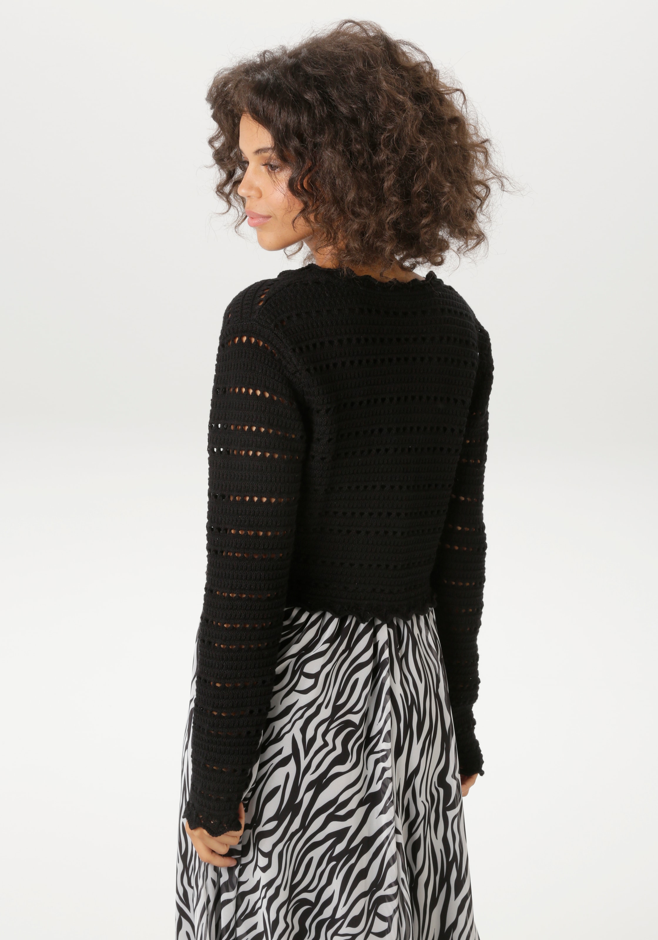 Aniston CASUAL Strickjacke im trendigen Ajour-Muster-Mix